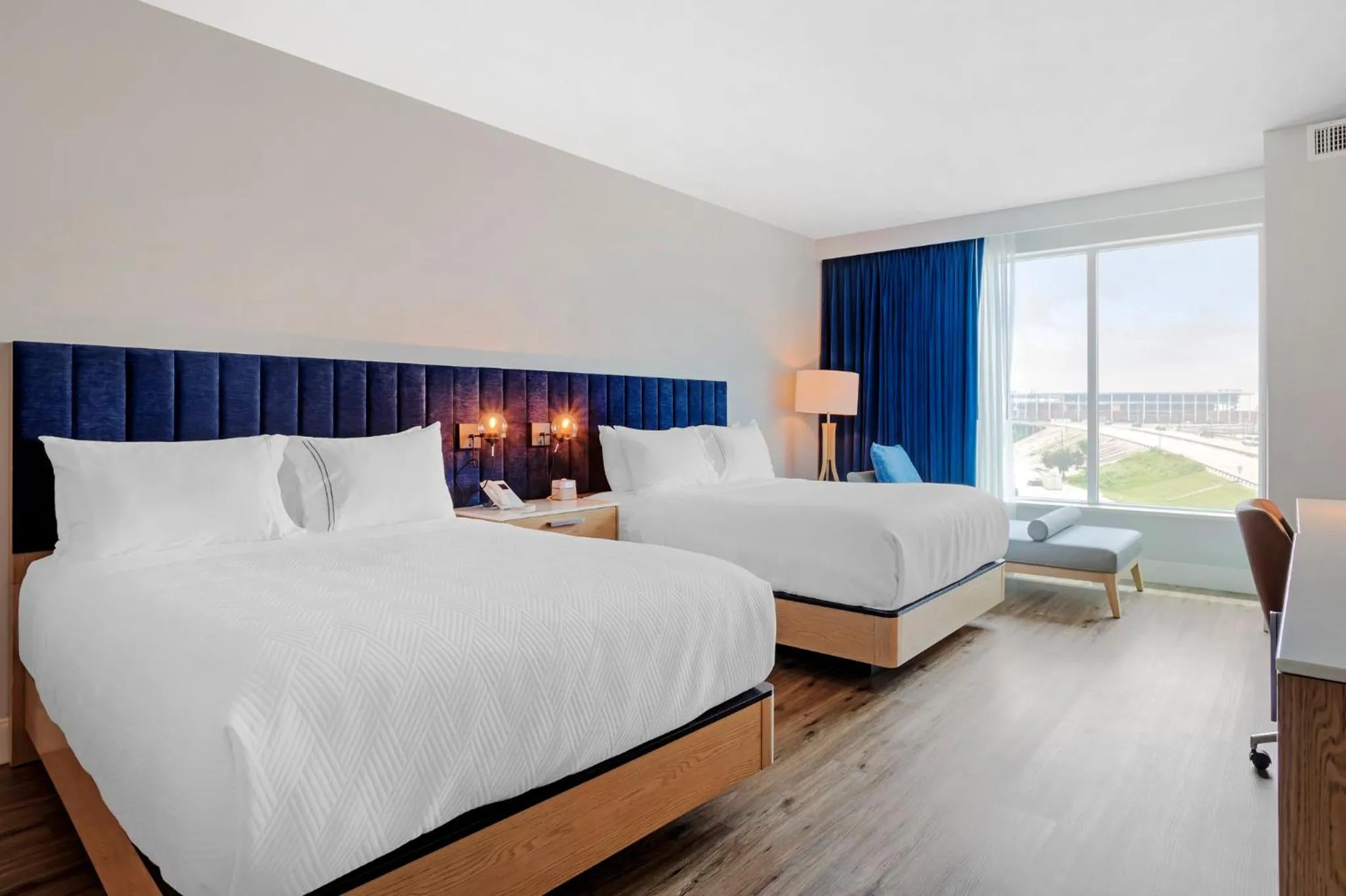 Photo of the whole room, Bed in EVEN Hotel Waco - University Area by IHG