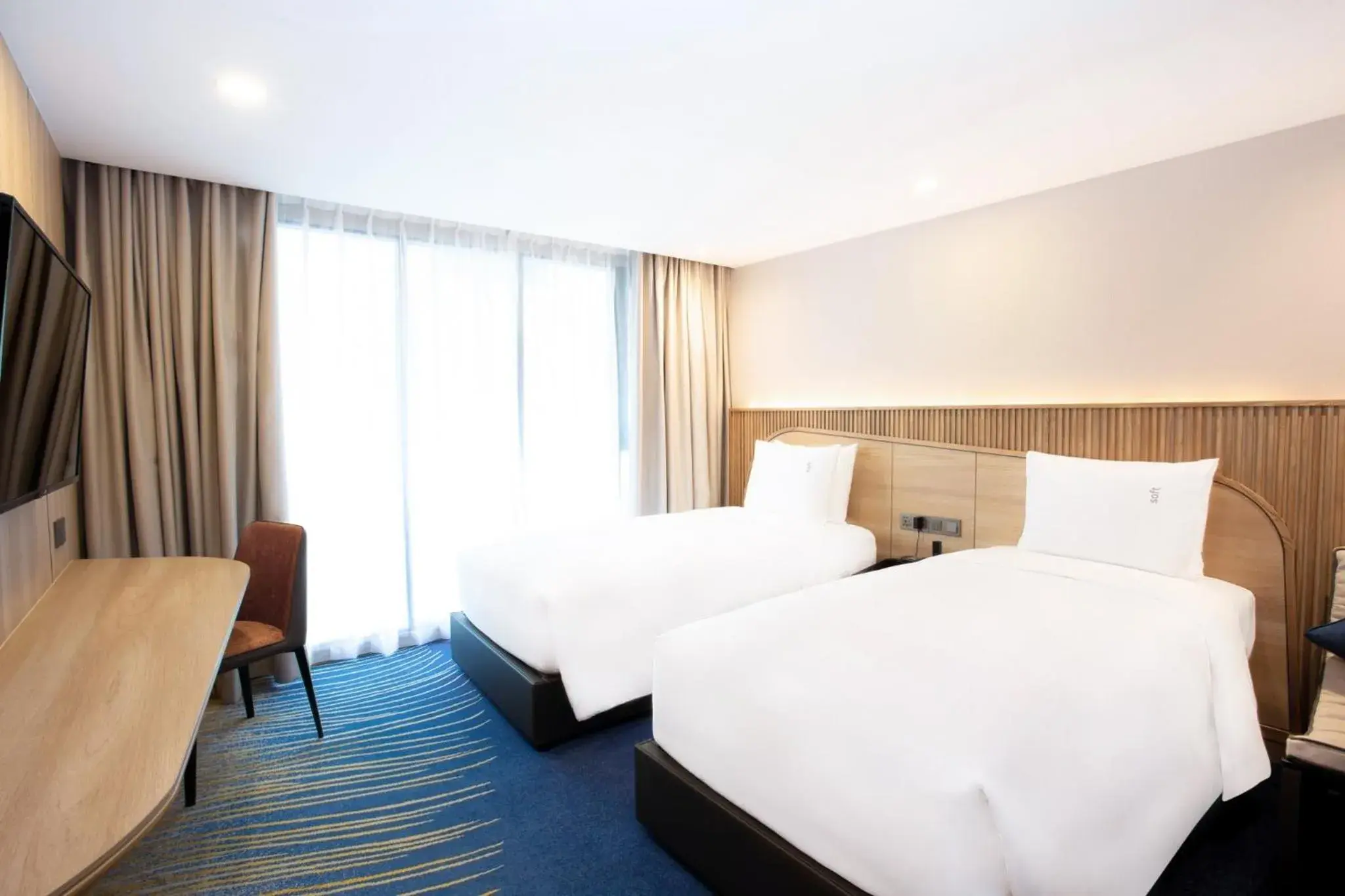 Standard Twin Room - Top Floor in Holiday Inn Express & Suites Bangkok Central Pier by IHG Standard Twin Room - Top Floor in Holiday Inn Express & Suites Bangkok Central Pier by IHG
