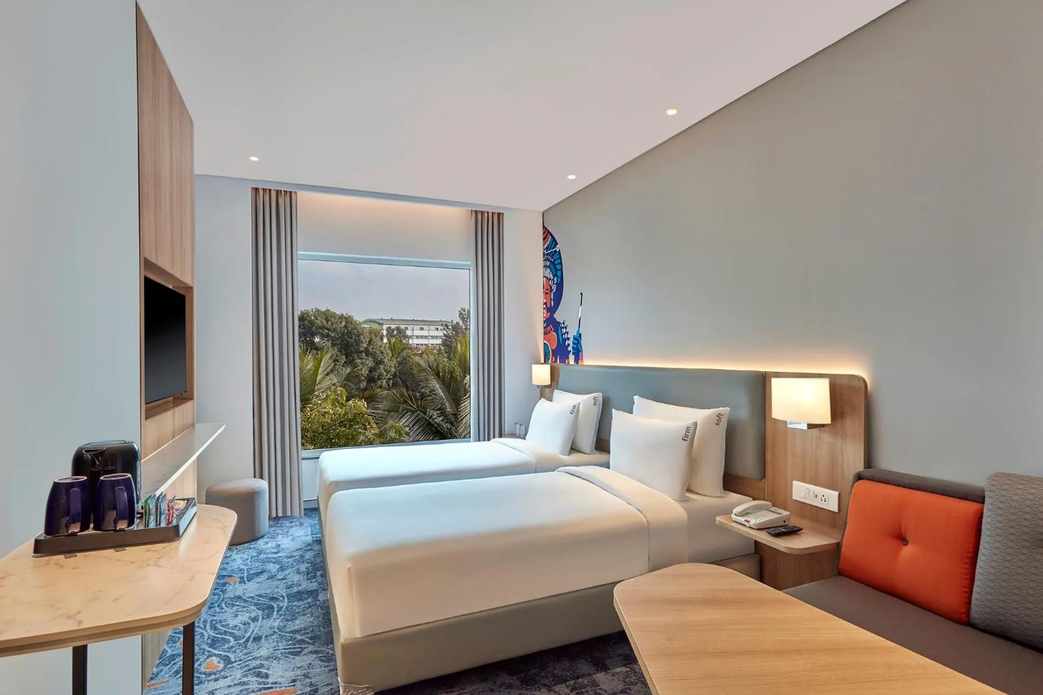 Photo of the whole room, Bed in Holiday Inn Express Bengaluru Bommasandra by IHG