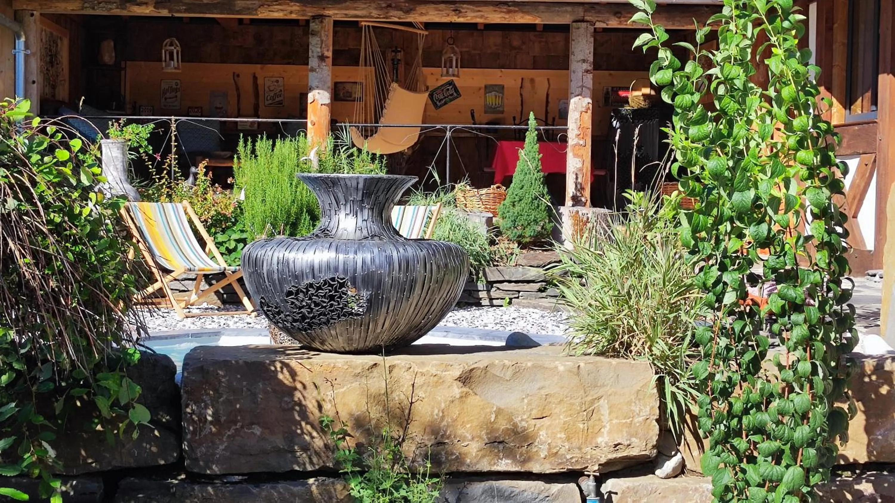 Garden view in L' Auberge du château