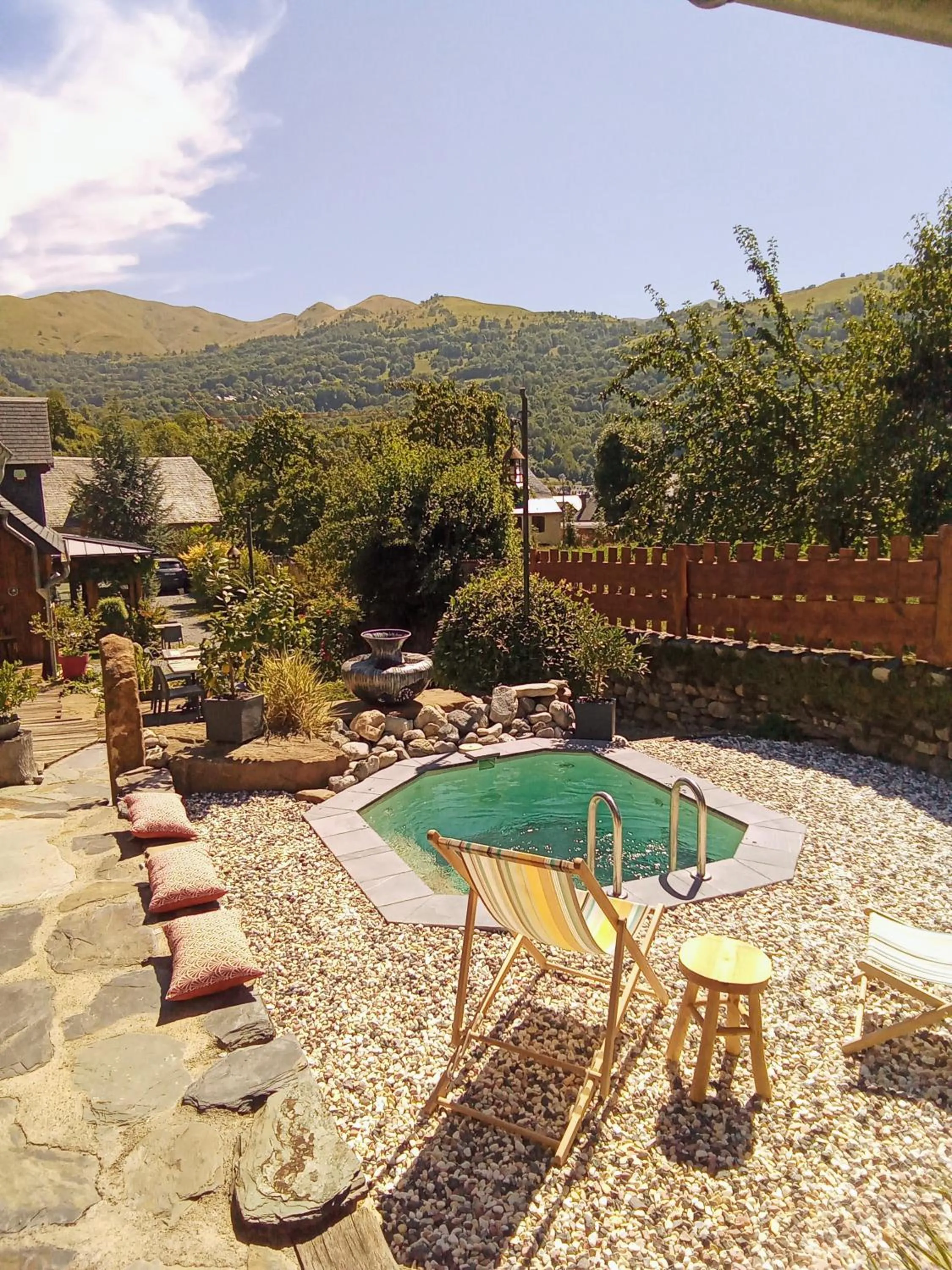 Mountain view in L' Auberge du château