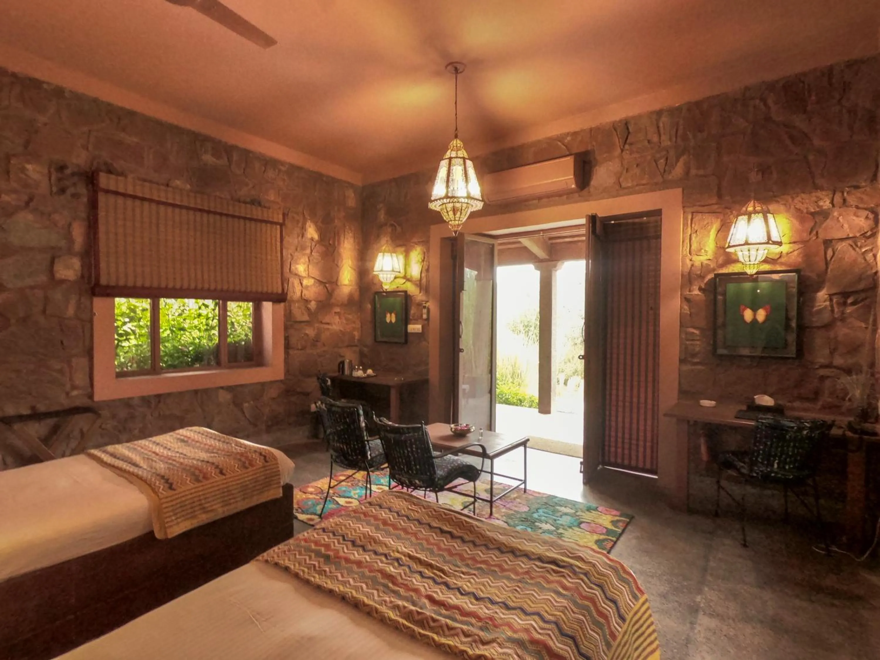 Photo of the whole room in Narsingh Bagh