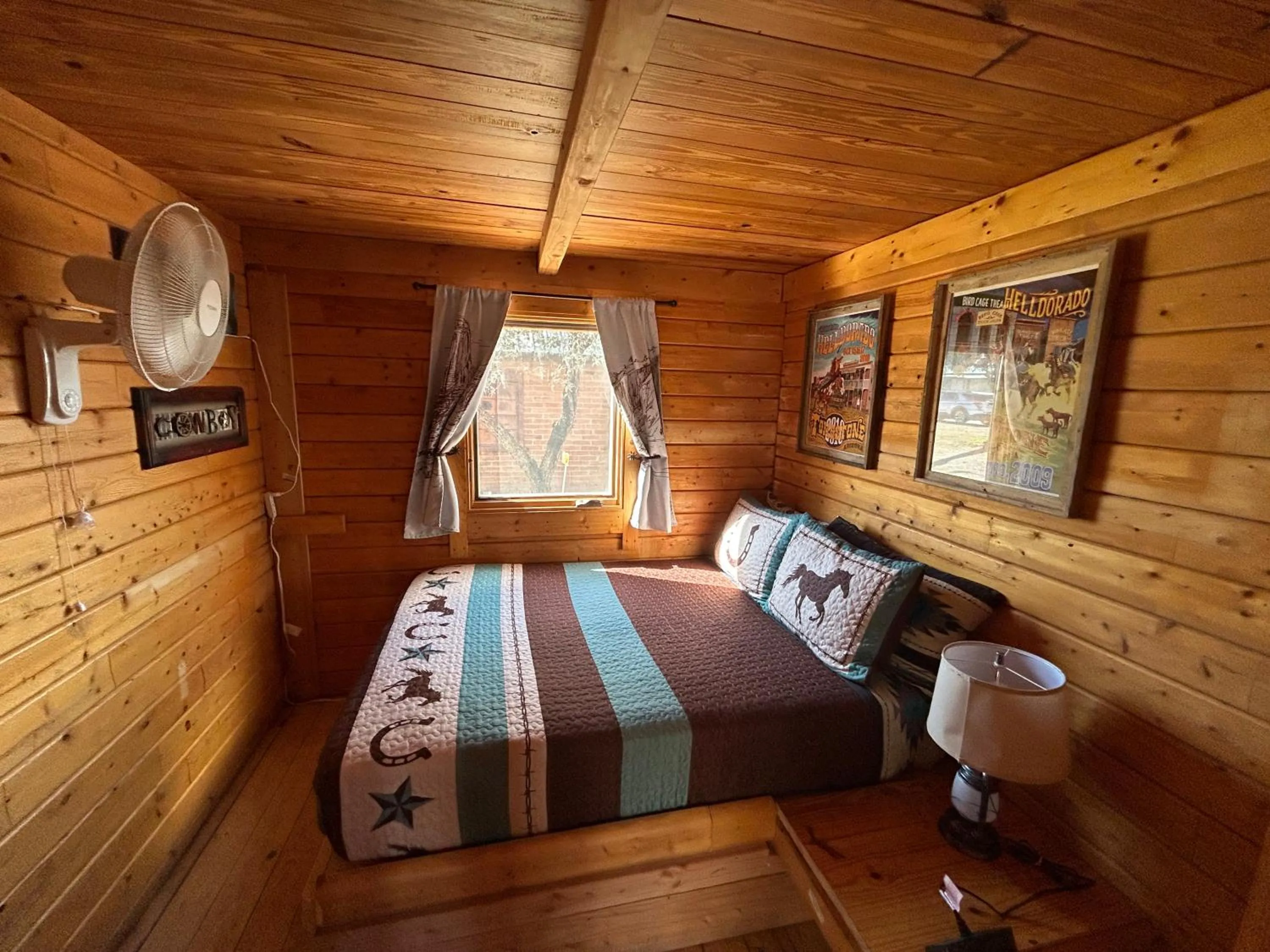Bed in Katie's Cozy Cabins