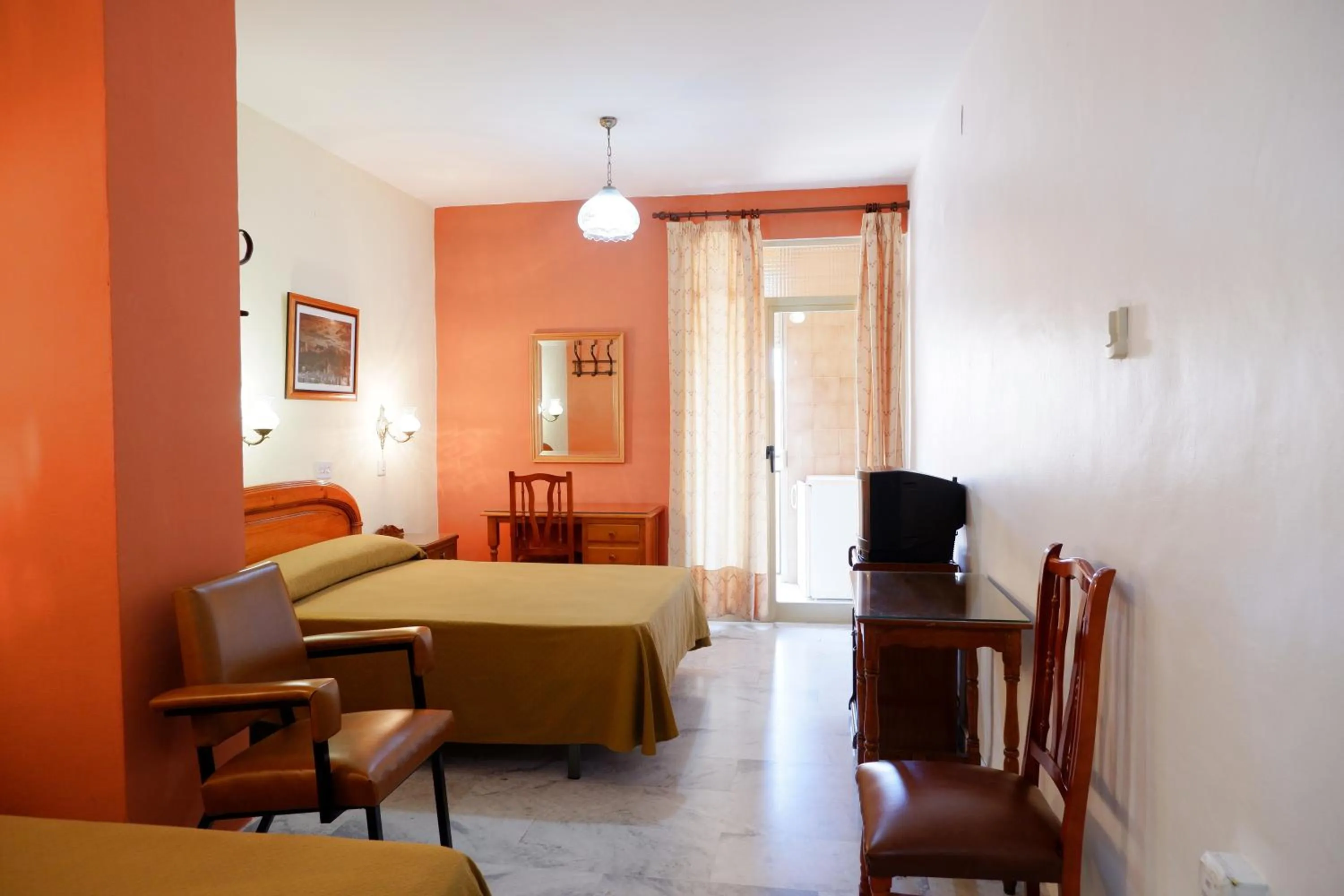 Photo of the whole room in Hotel Central