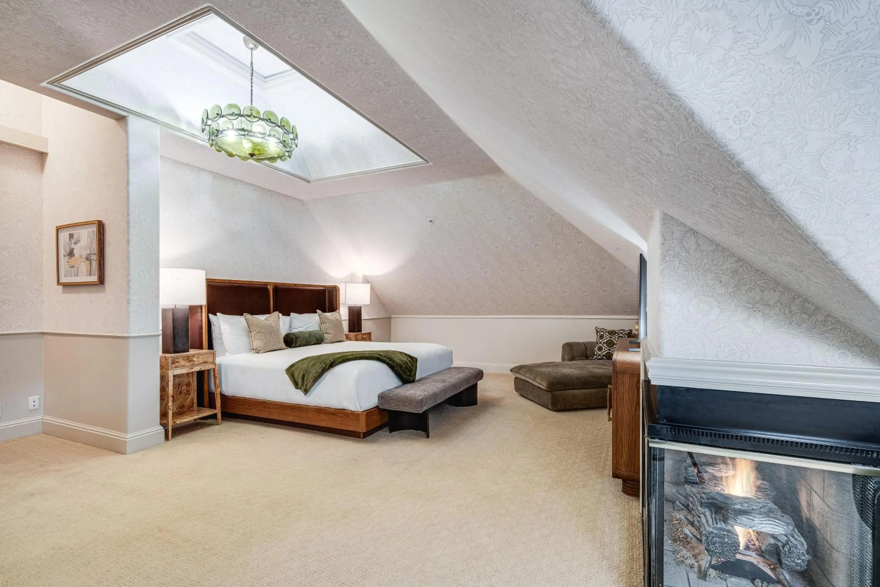 Bed in White House Napa