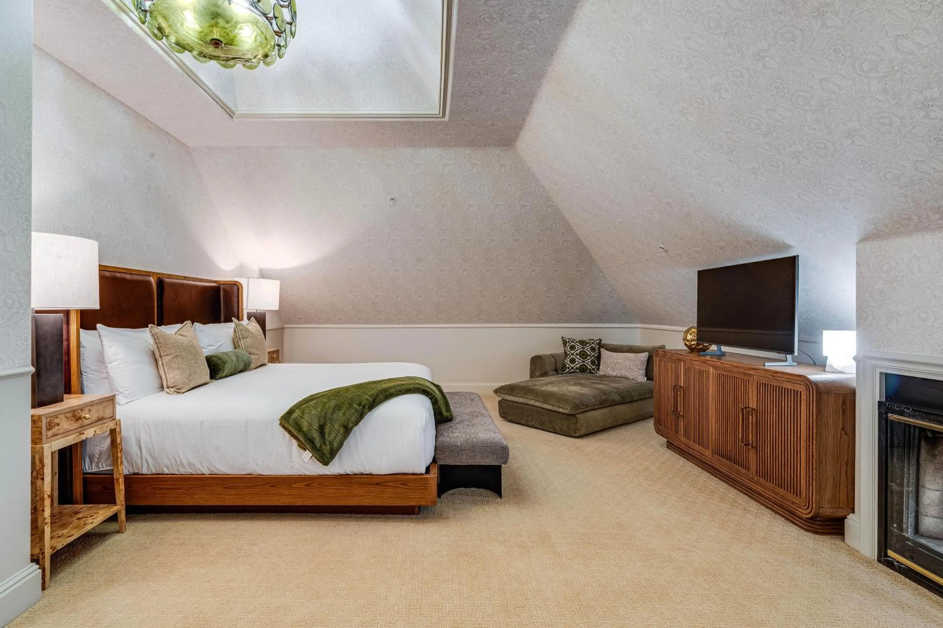 Bed in White House Napa