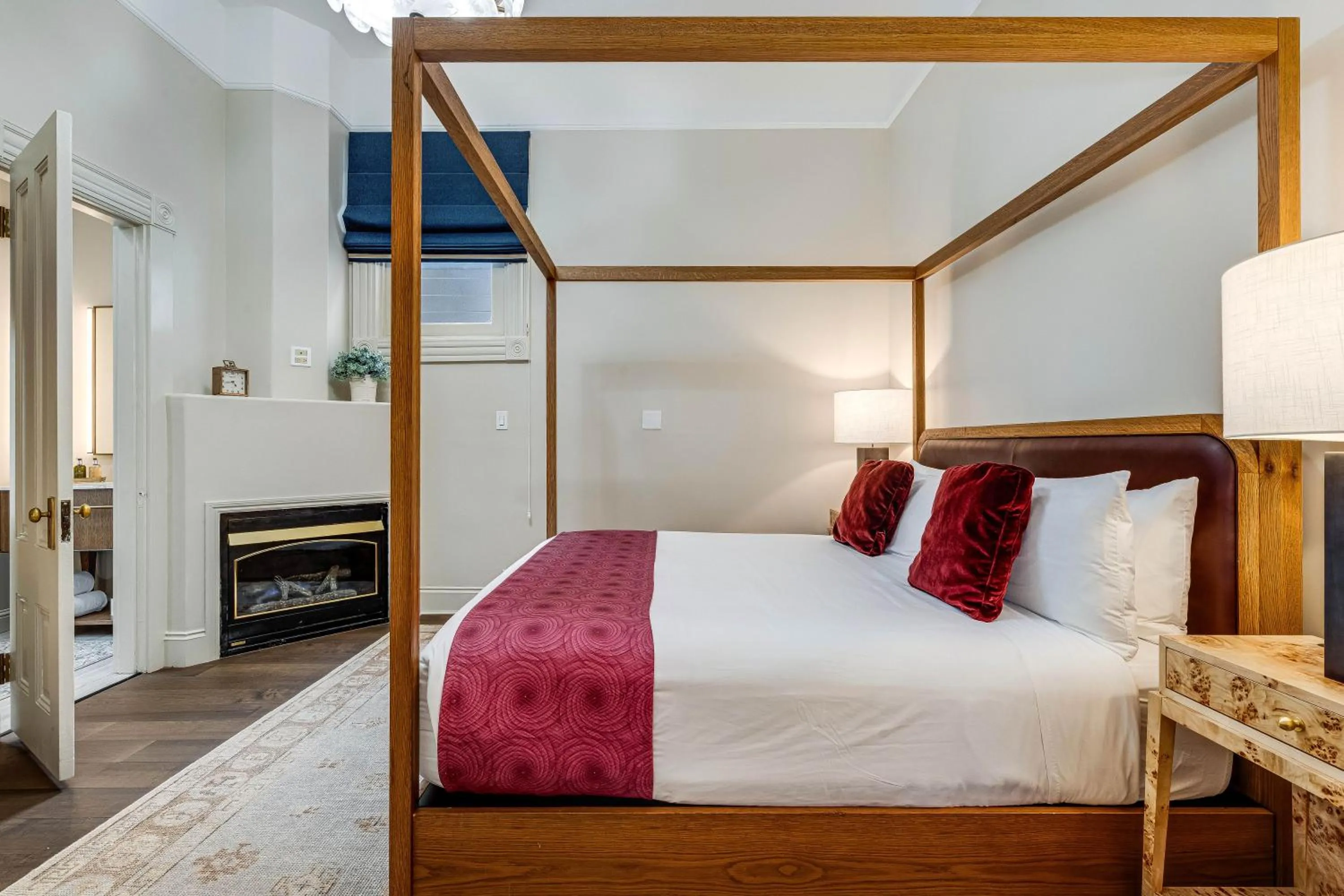 Bed in White House Napa