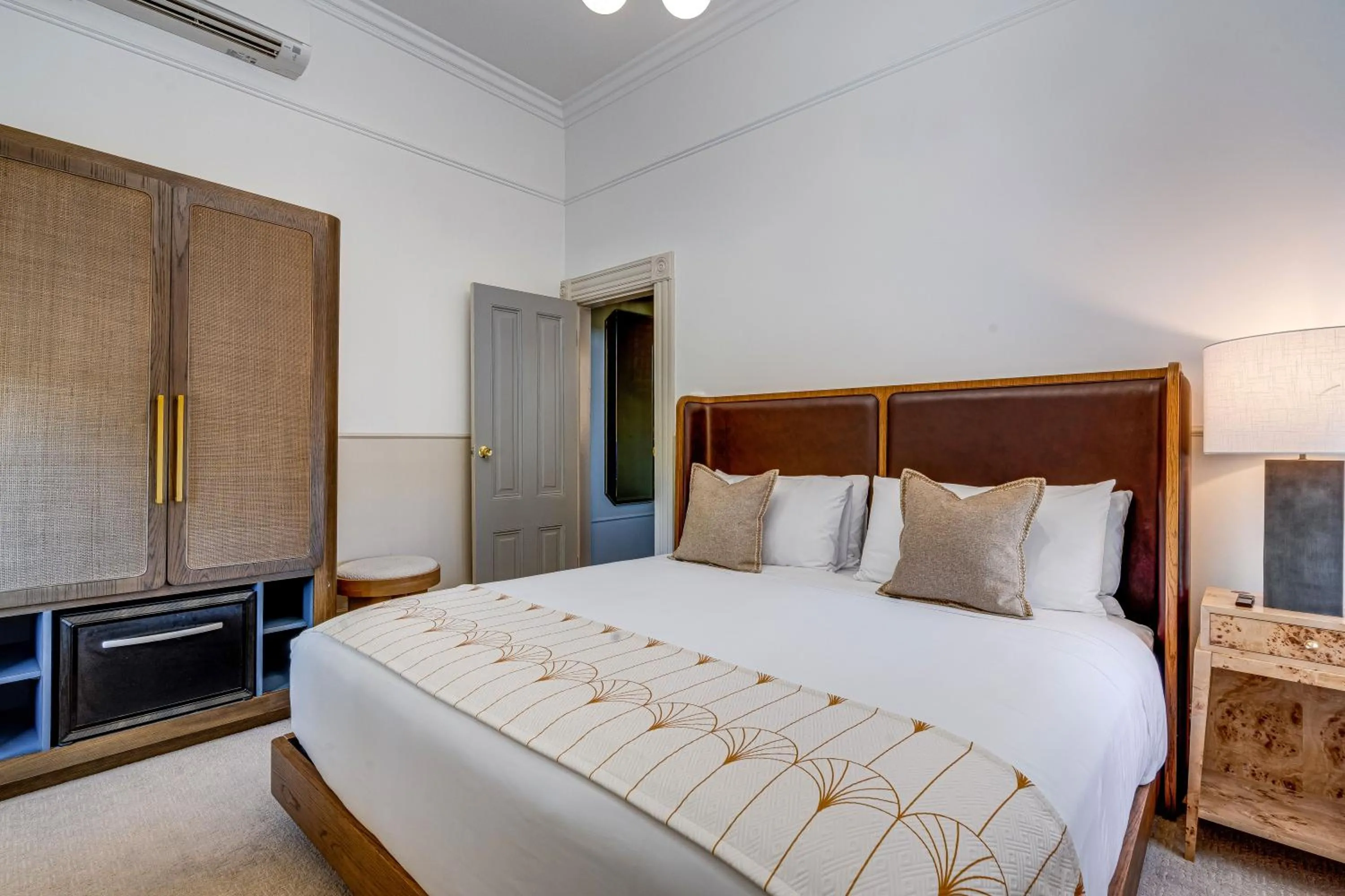 Bed in White House Napa