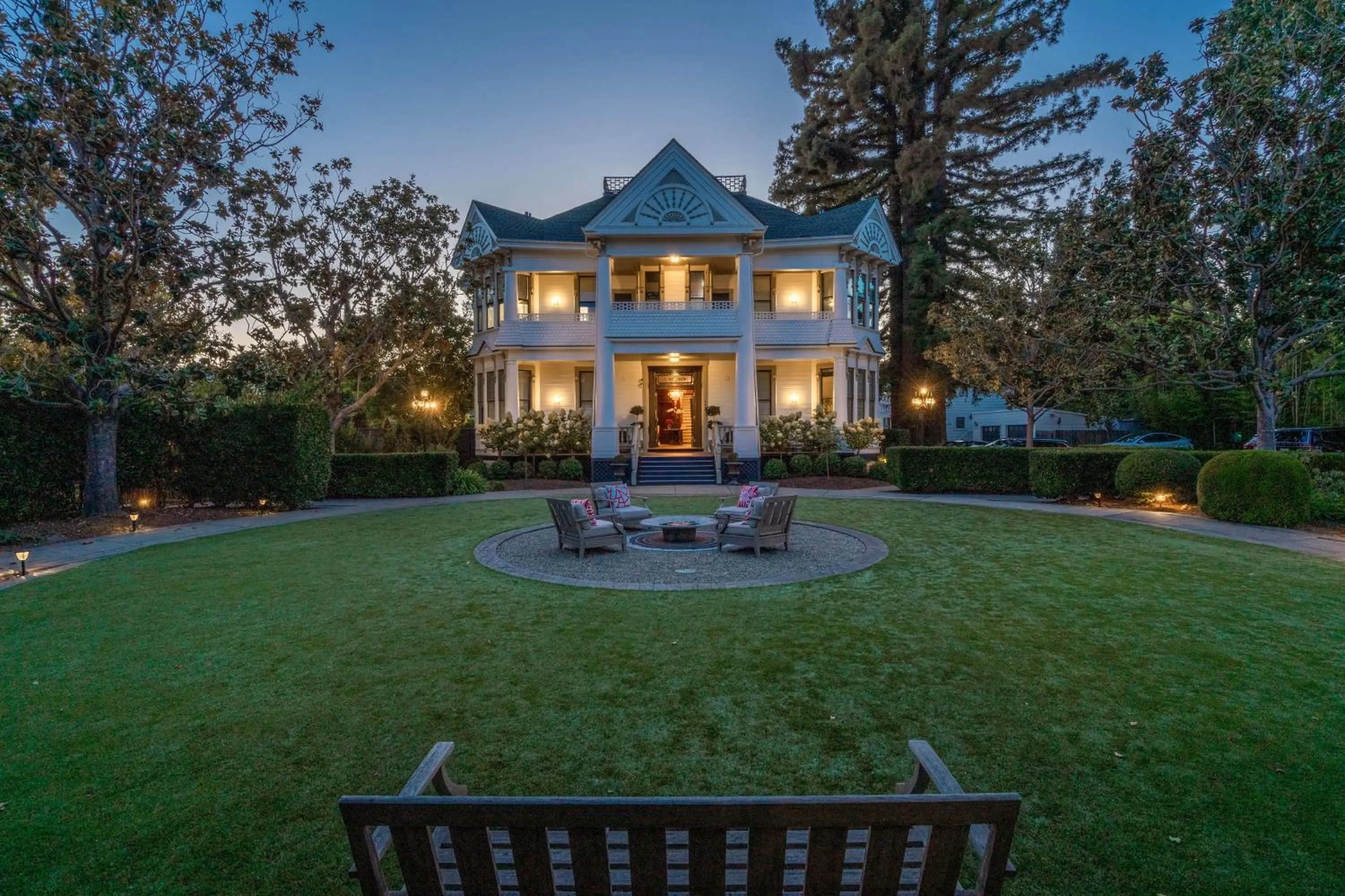 Property building in White House Napa