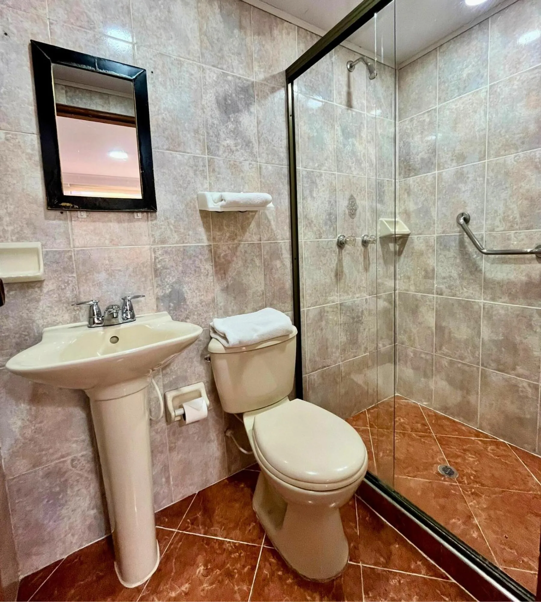 Shower in Titas House Bogota