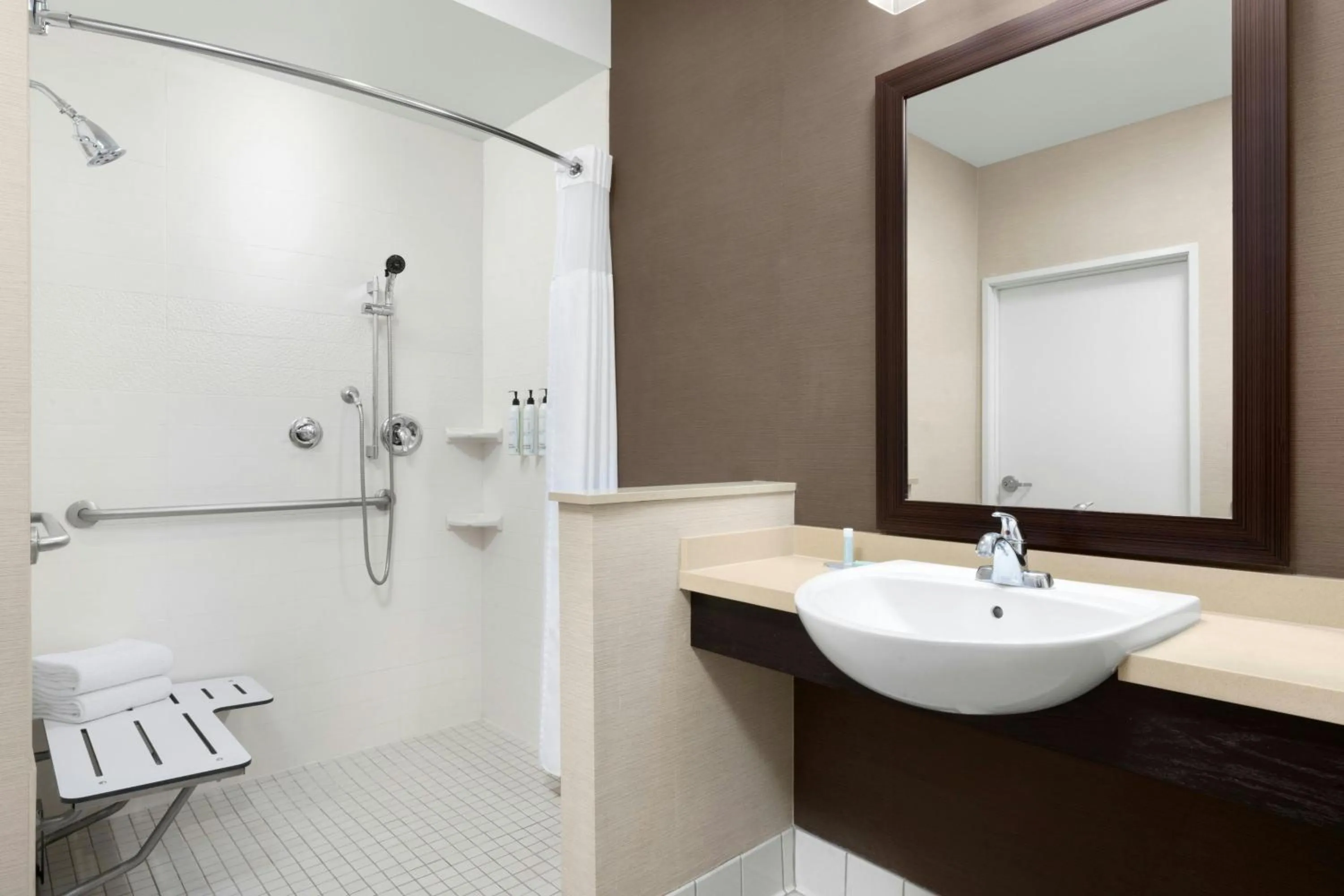 Bathroom in Fairfield Inn & Suites Riverside Corona/Norco