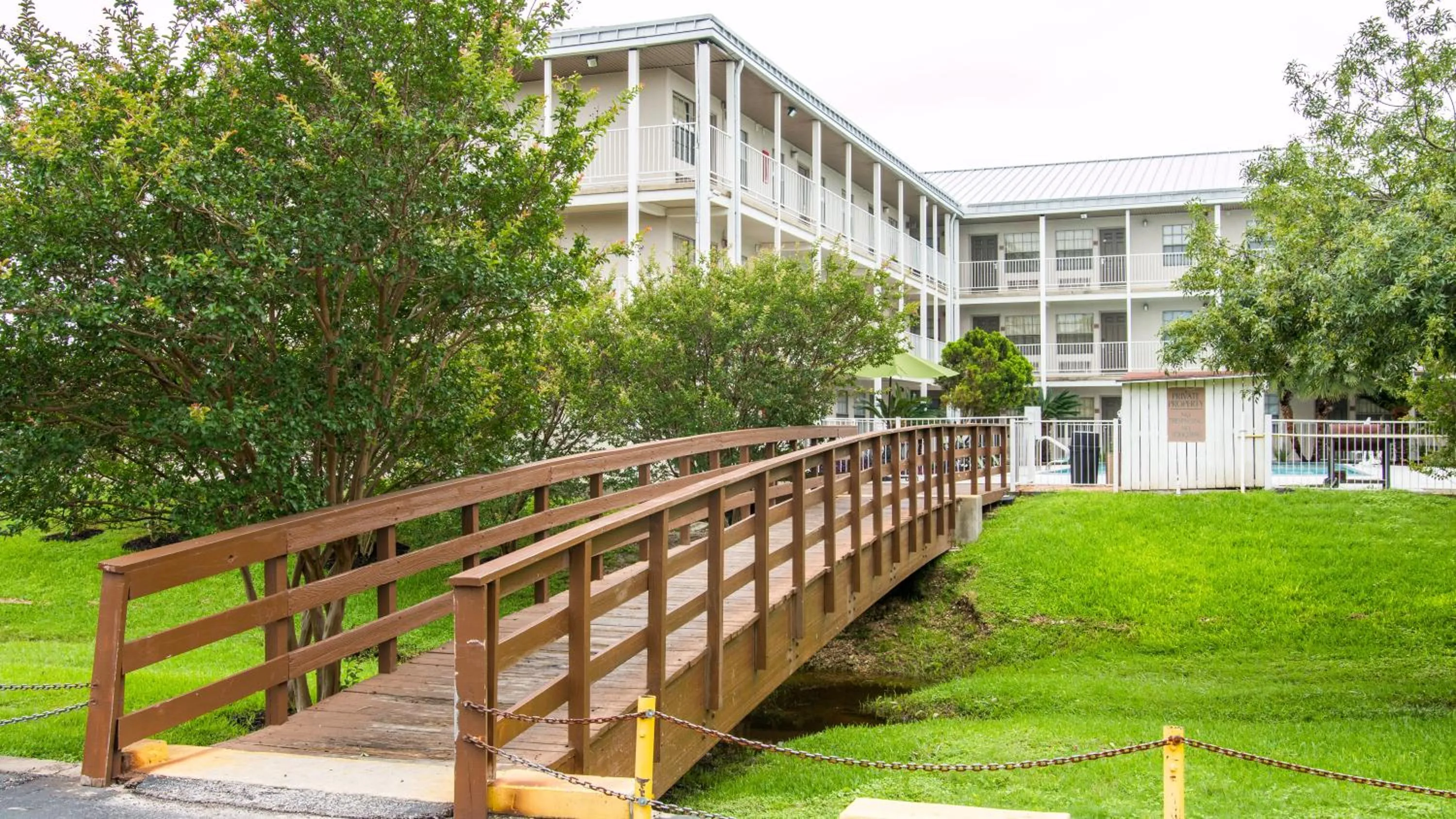 Facade/entrance in Studio 6-San Antonio, TX - Lackland AFB