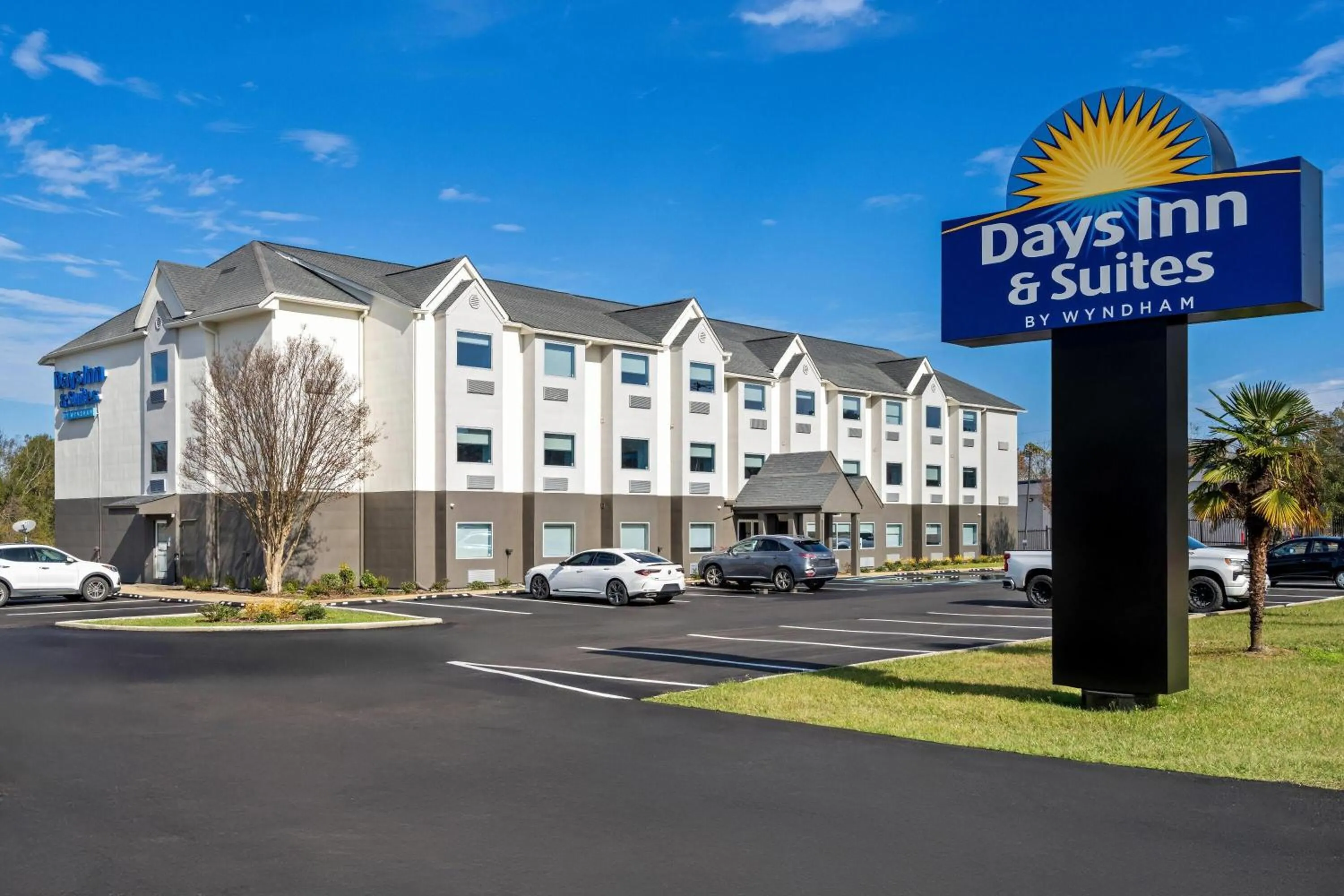 Property building in Days Inn & Suites by Wyndham Brandon Amphitheater