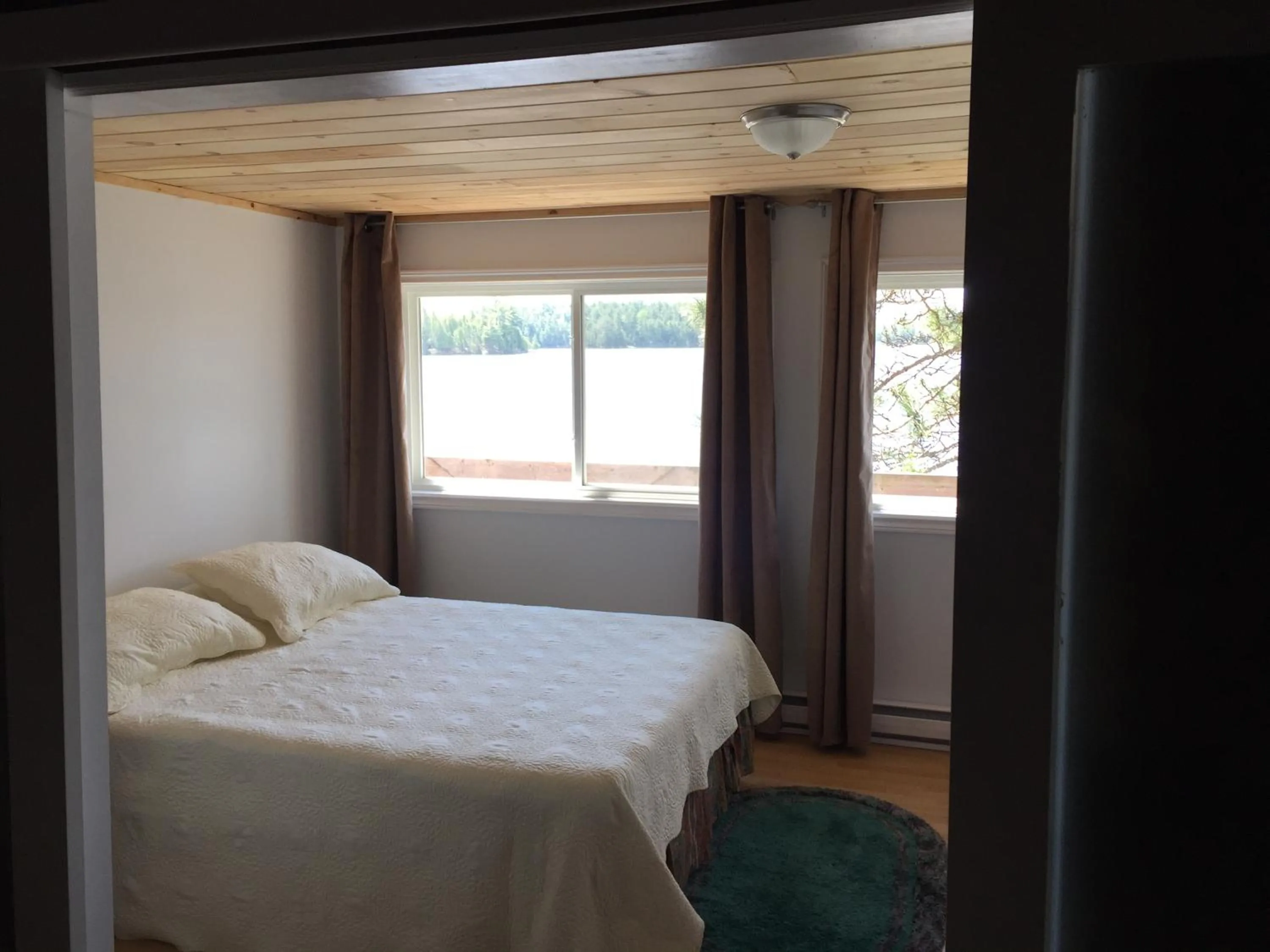 Bed in Lang Lake Resort