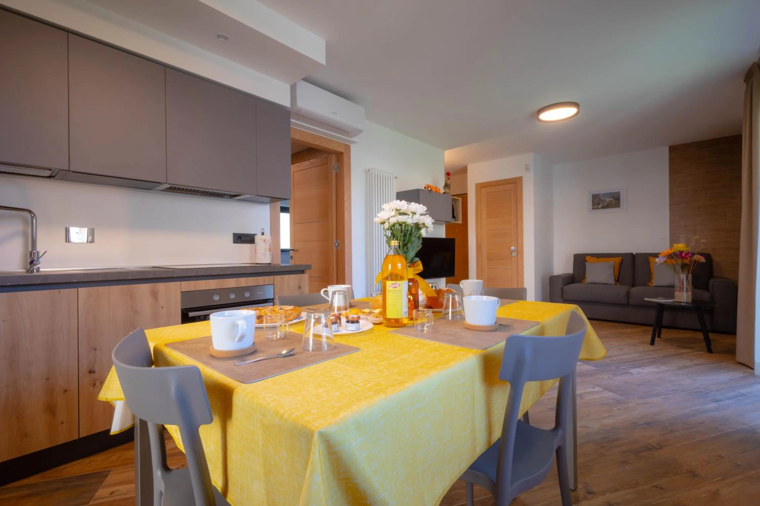 Kitchen or kitchenette in San Martin Holidays Home - Stay, Work & Fun