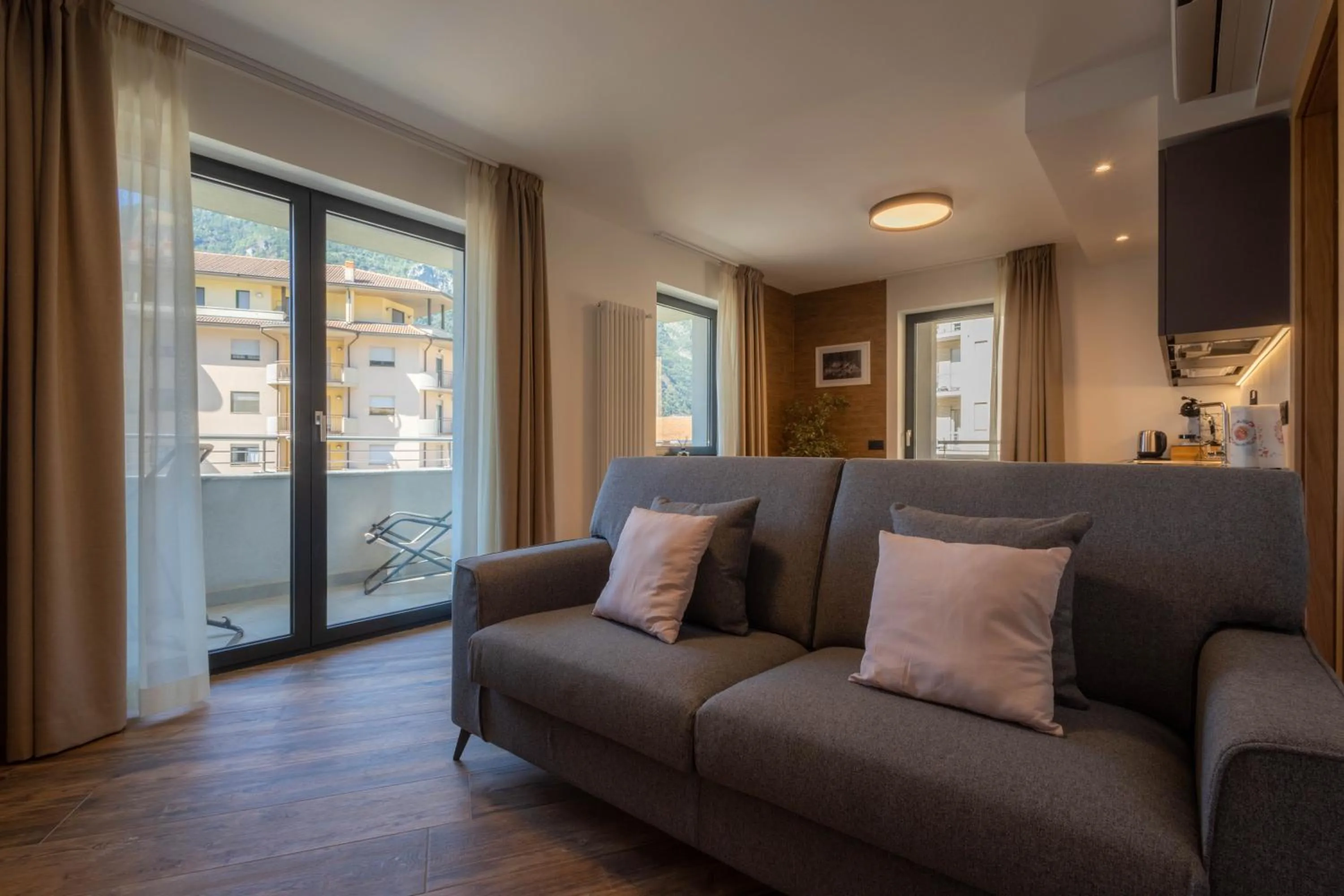 Living room in San Martin Holidays Home - Stay, Work & Fun