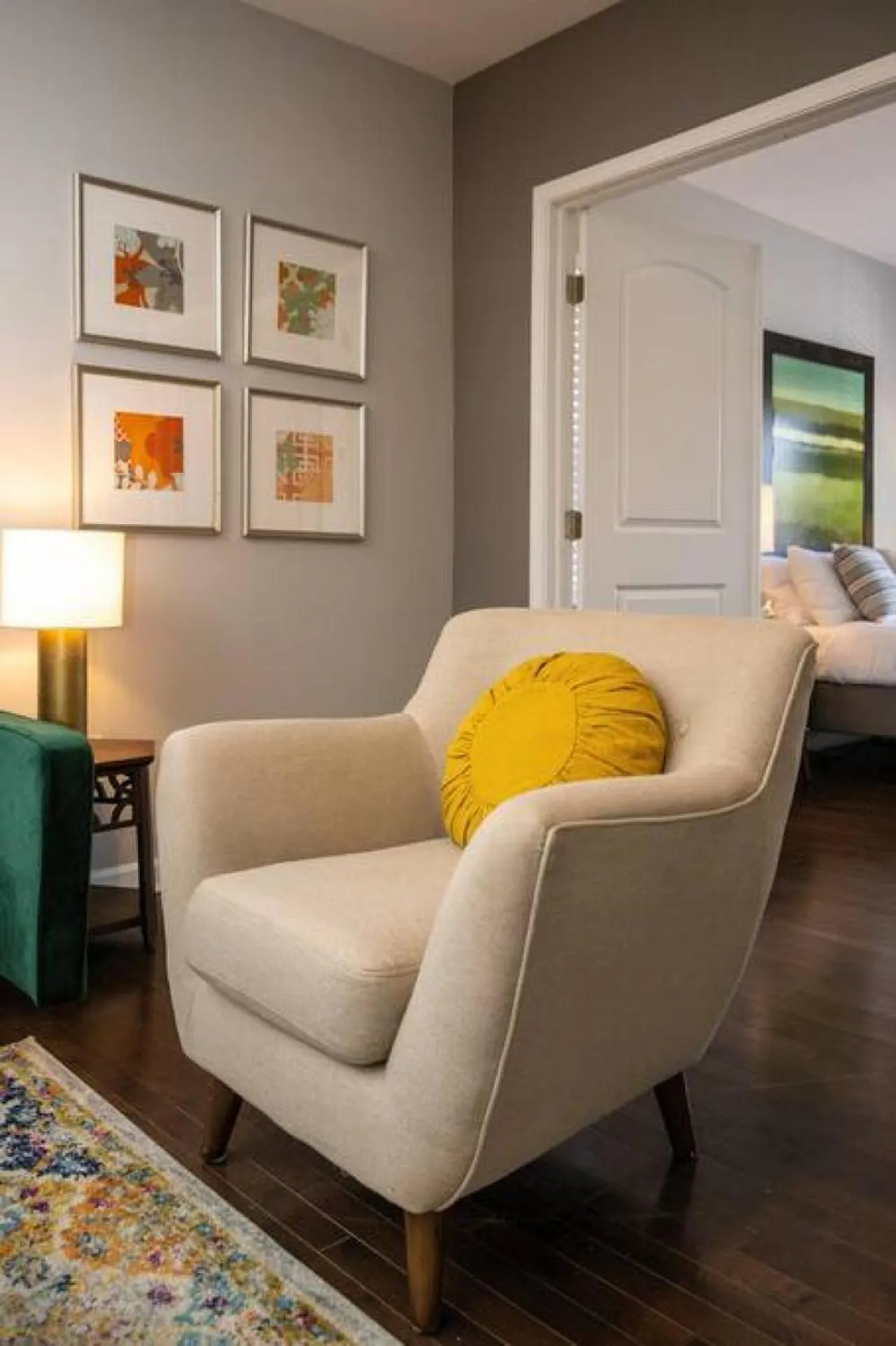 Bed in Two Comfy Condos Near City Center OTR UC Zoo