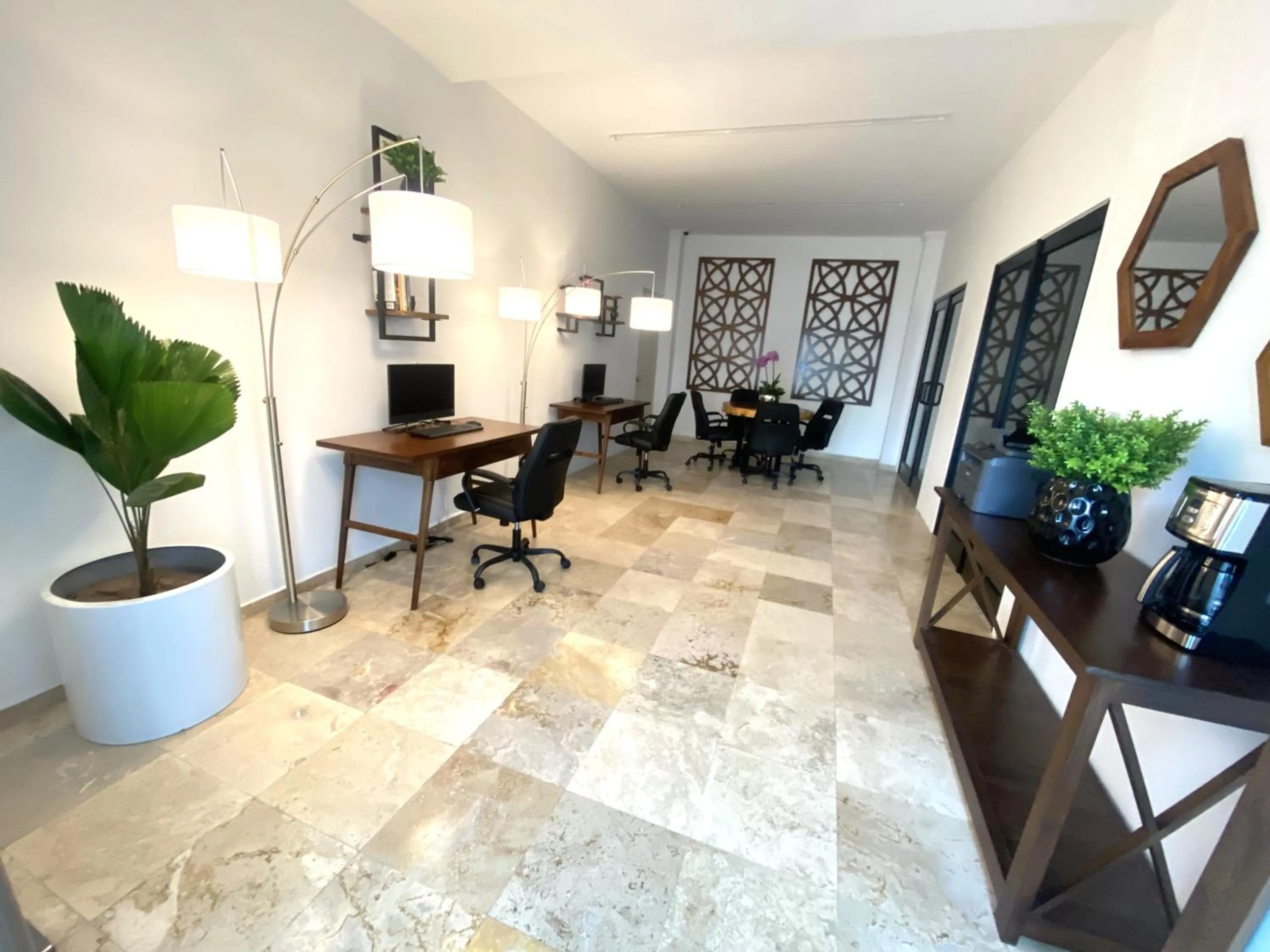 Business facilities in Hotel Suites Mar Elena