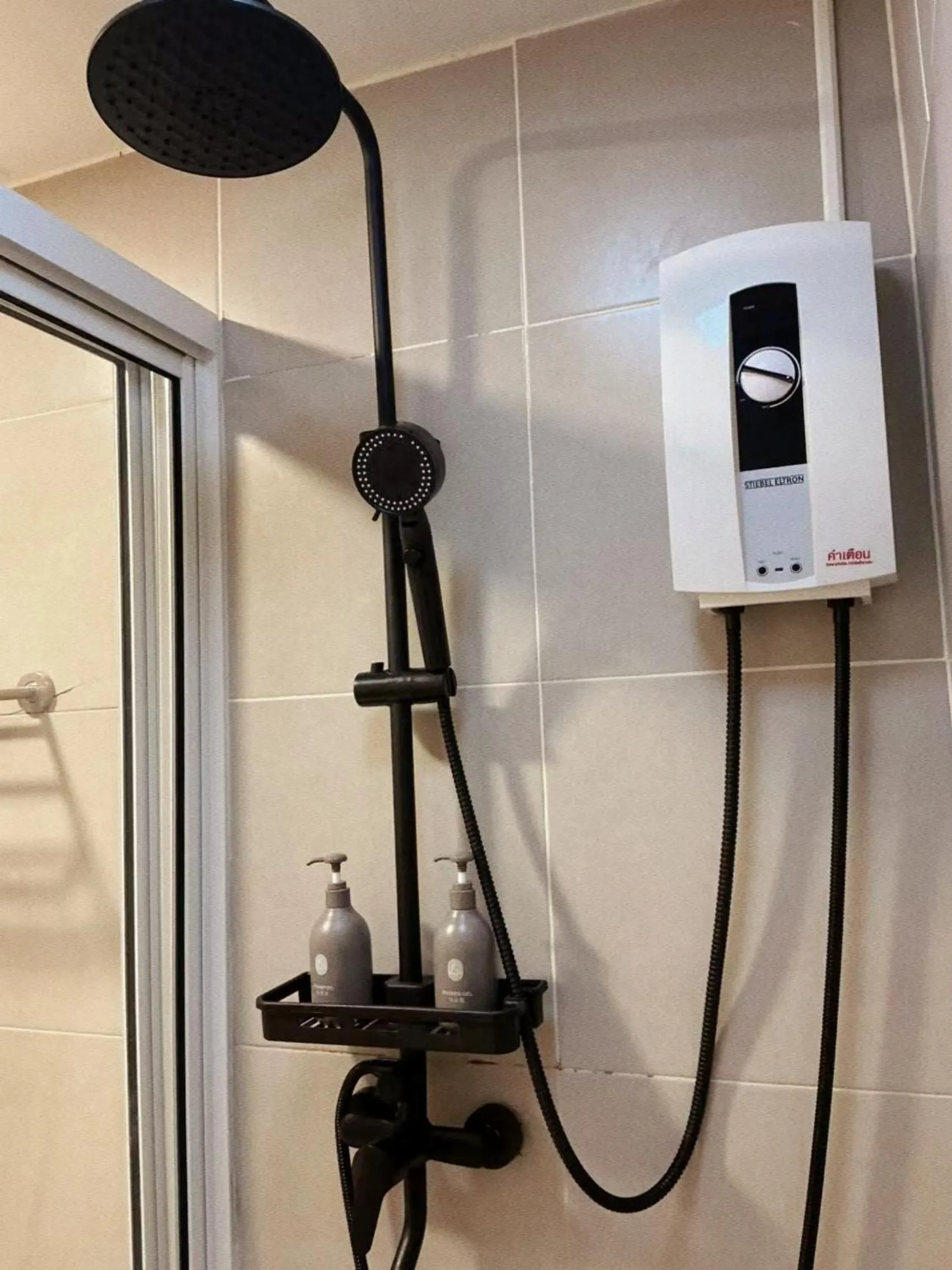 Shower in Key酒店@古城中心店