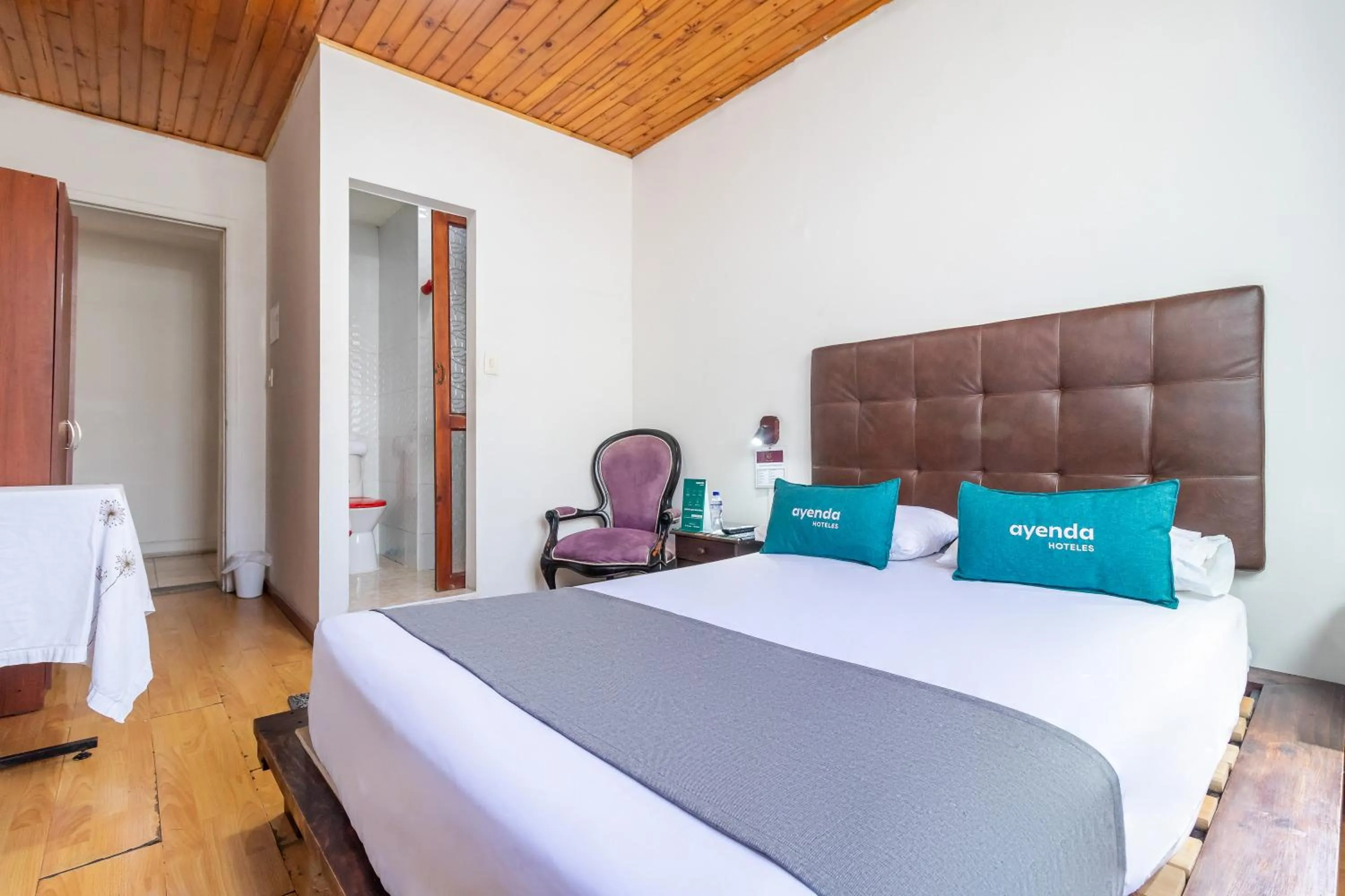 Photo of the whole room, Bed in Ayenda Eloina