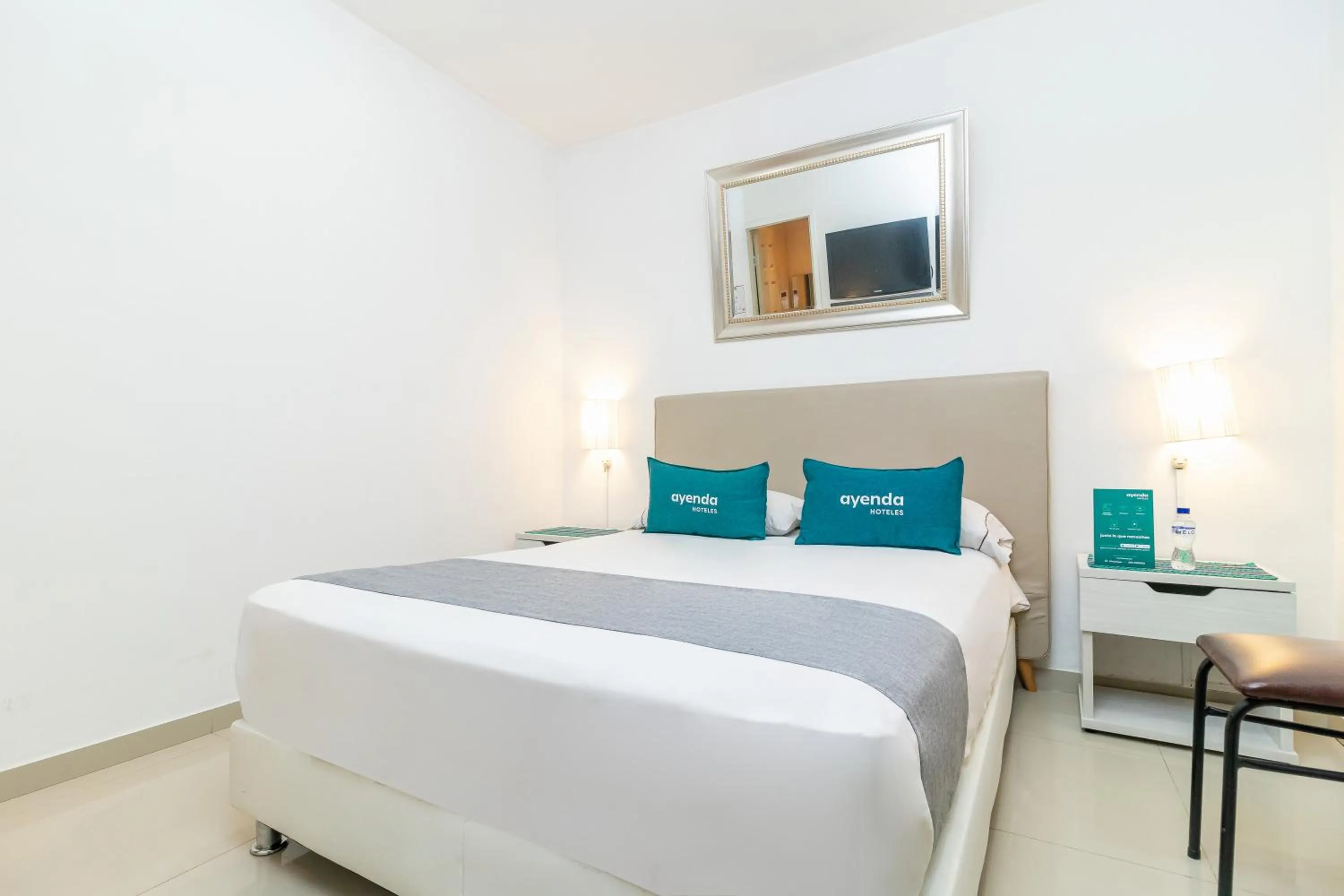 Photo of the whole room, Bed in Ayenda Eloina