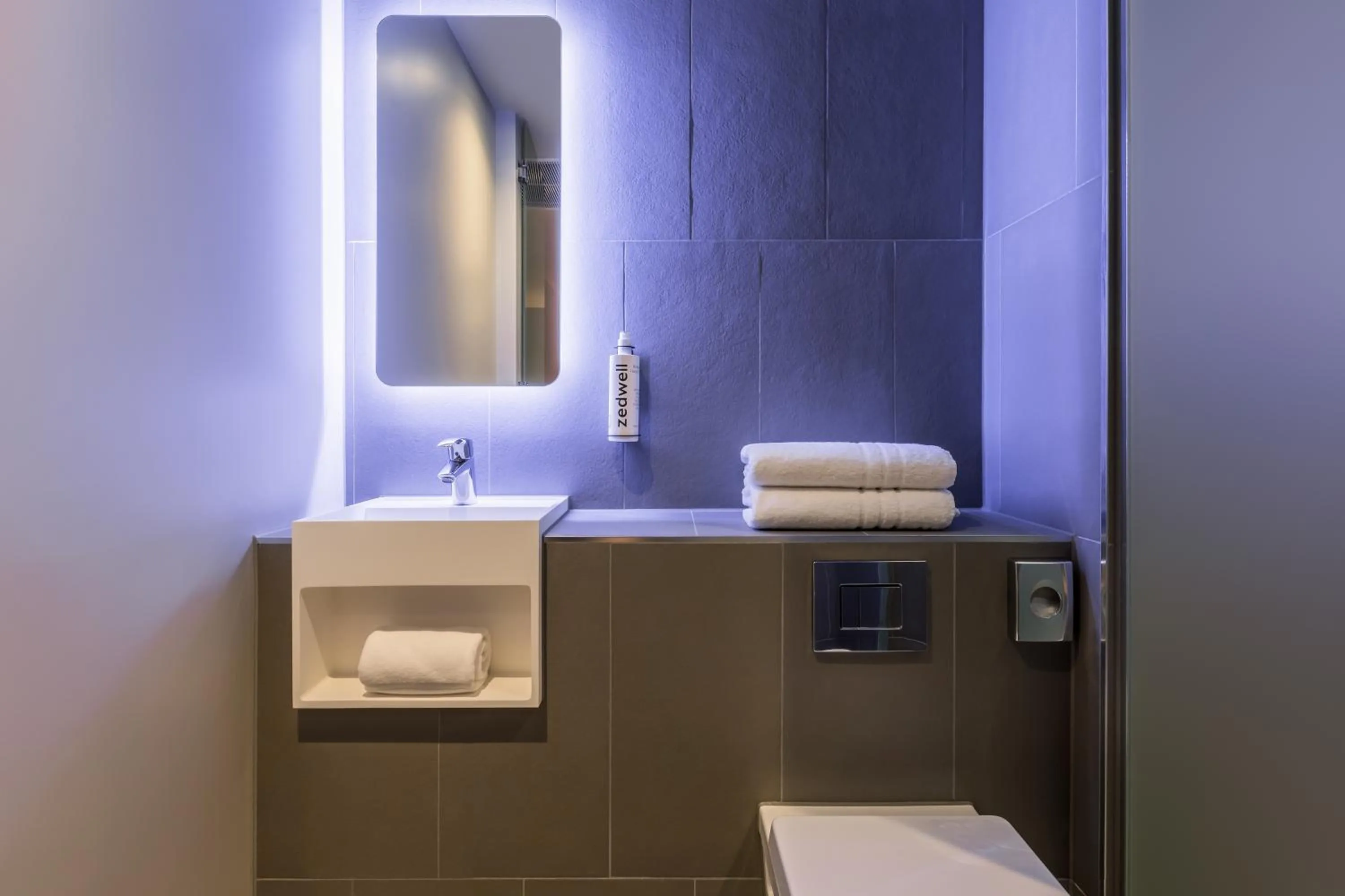 Bathroom in Zedwell Hotel Greenwich