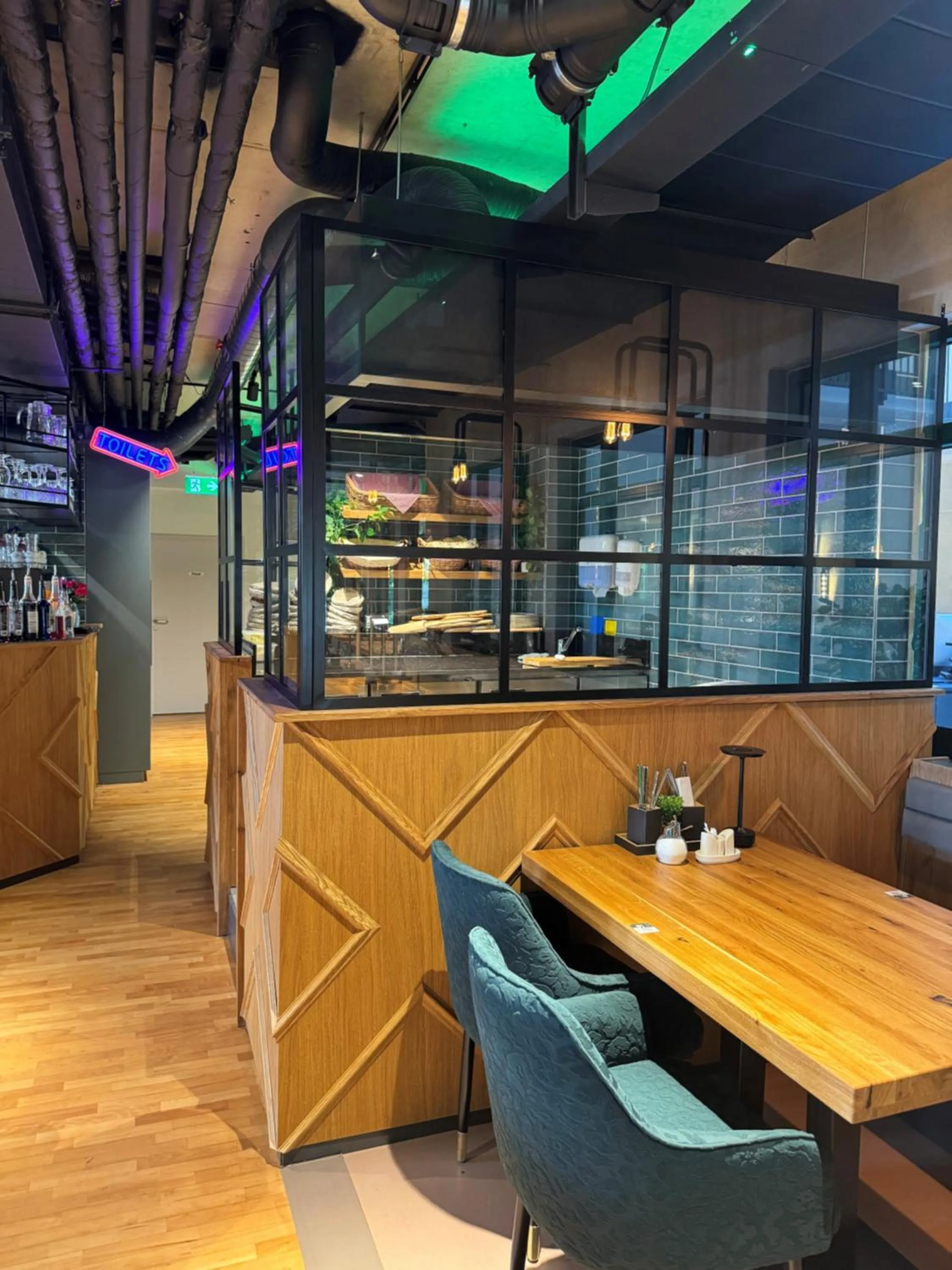 Restaurant/places to eat in Hotel CityHome am Kurpark