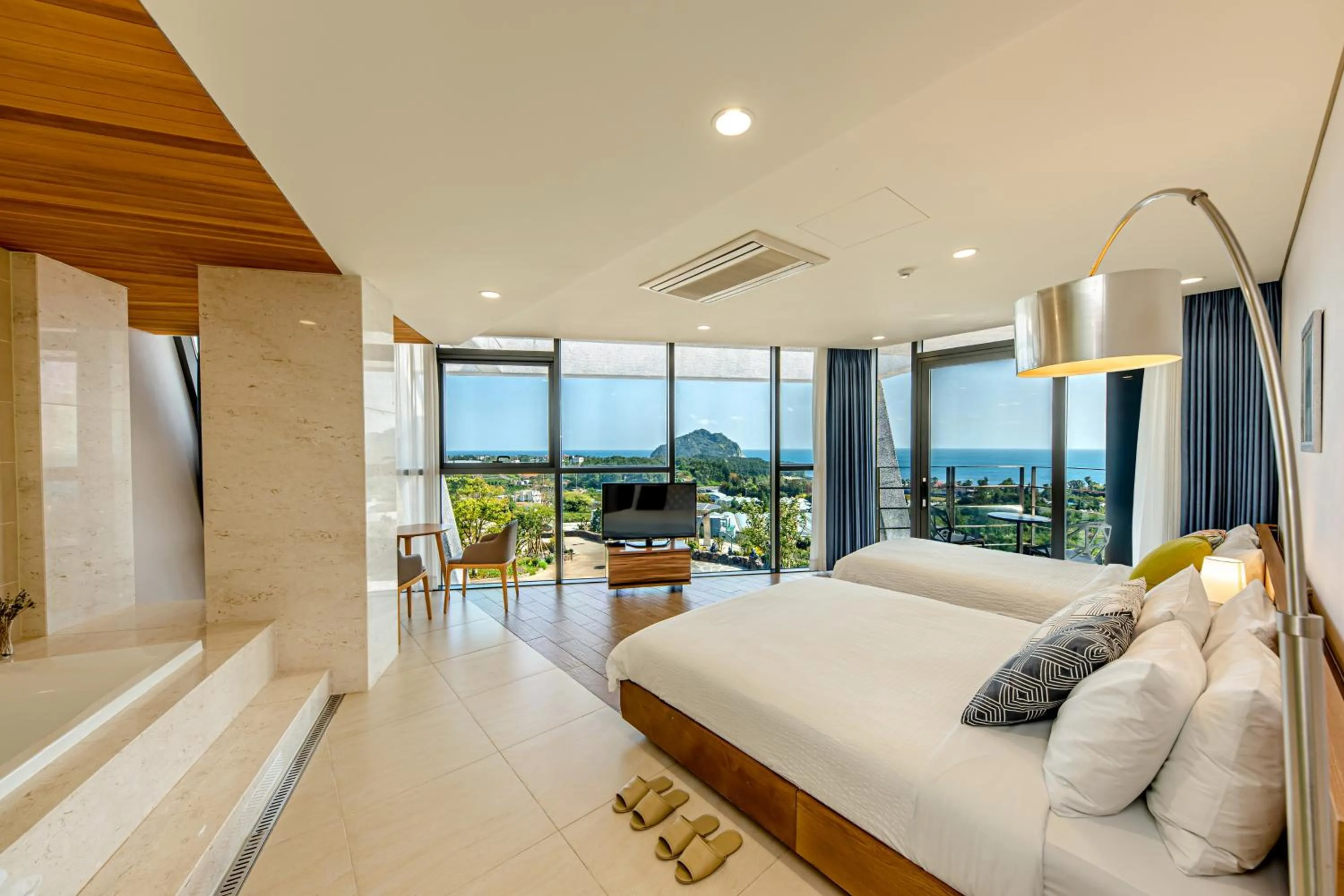 Photo of the whole room, Bed in Jeju Bom stay & Art Gallery