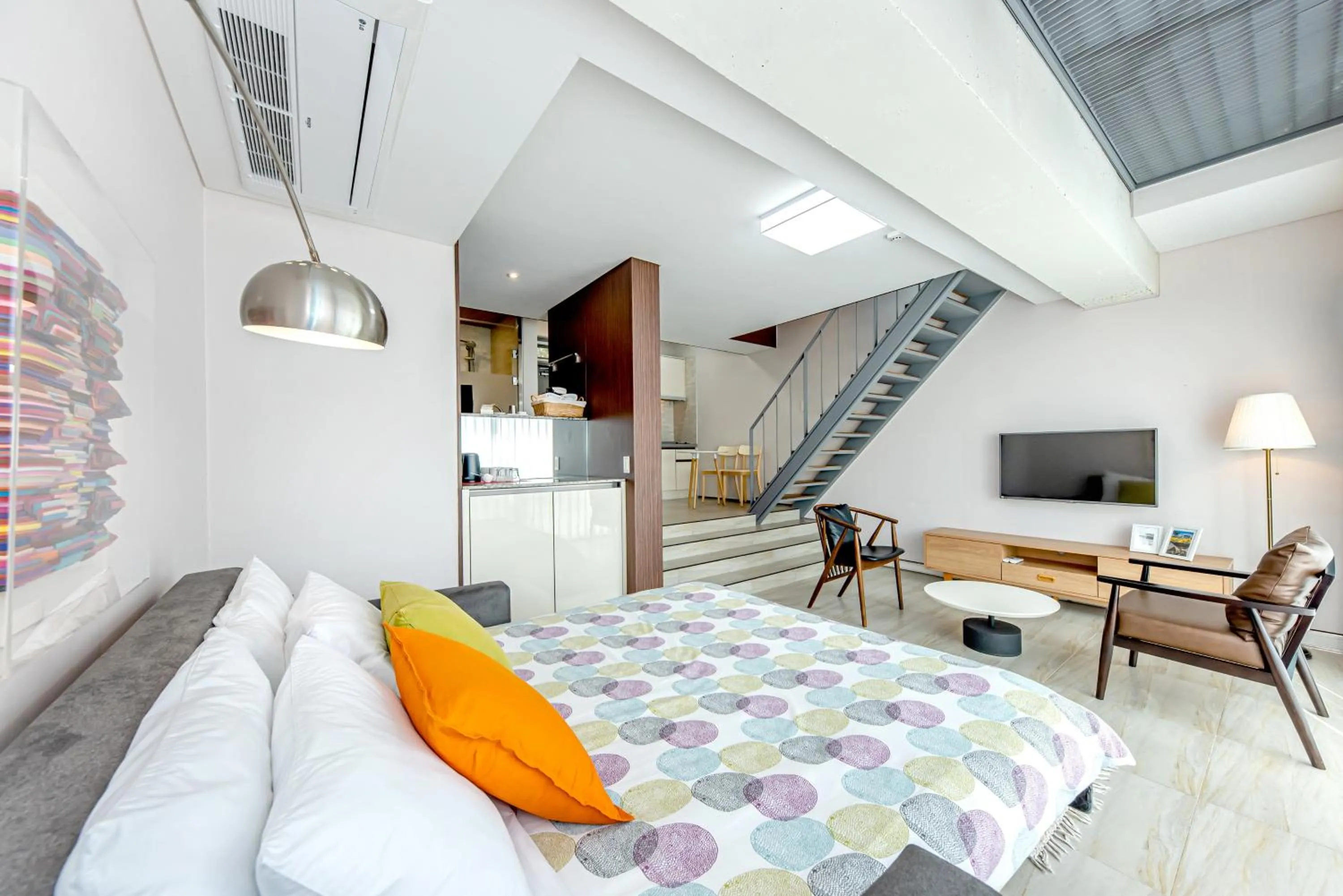 Living room, Bed in Jeju Bom stay & Art Gallery