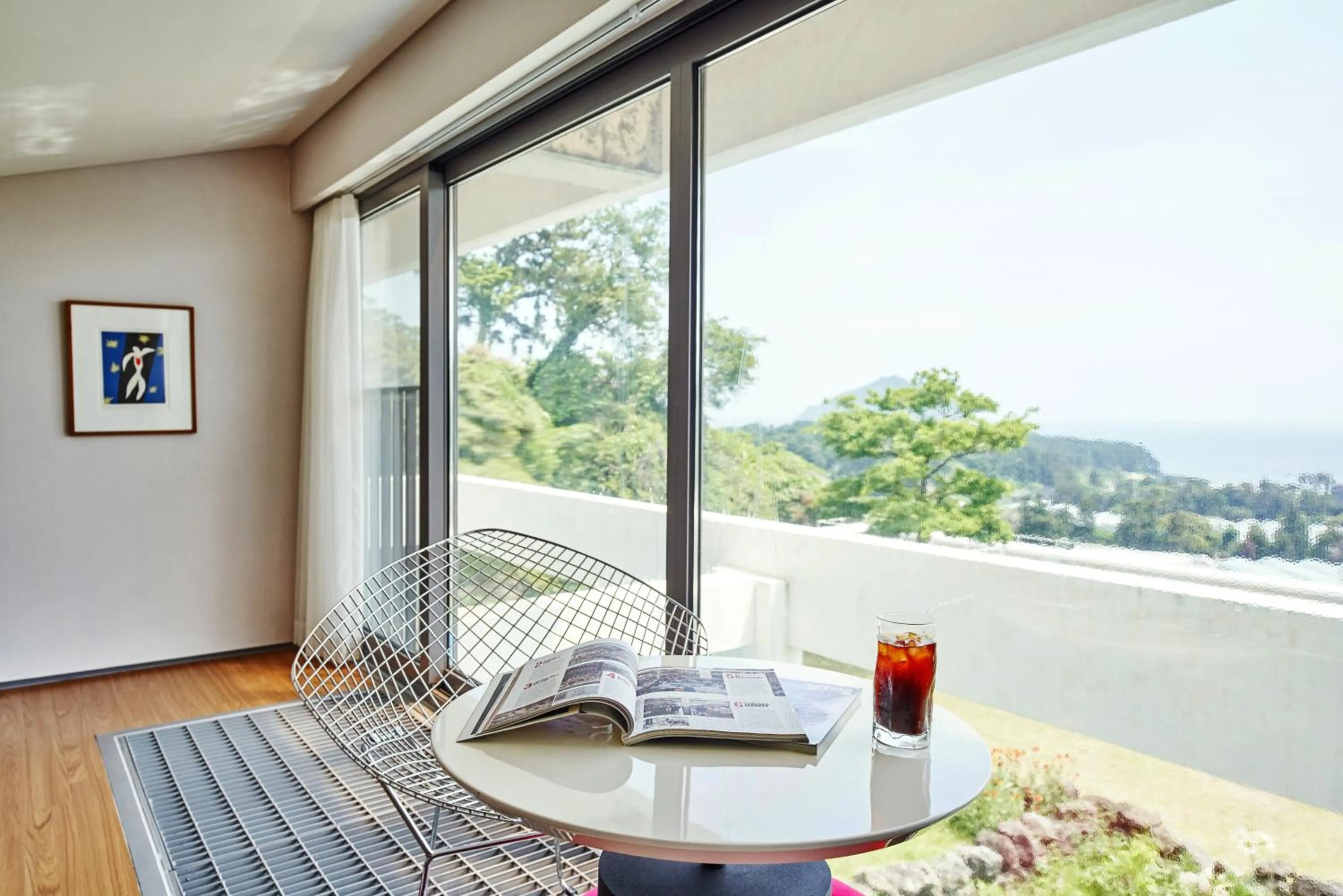 Photo of the whole room in Jeju Bom stay & Art Gallery