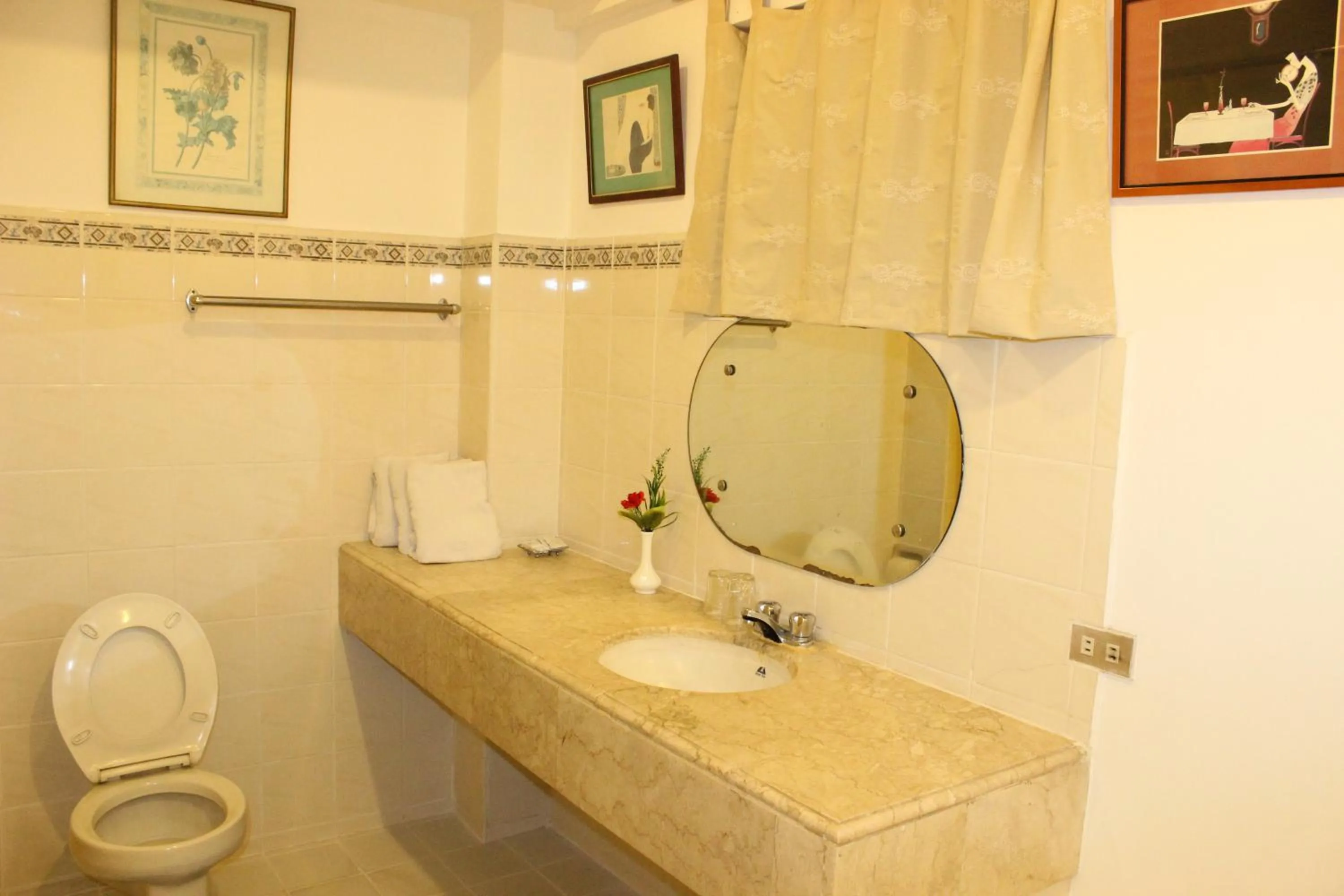 Toilet in Hotel Galleria