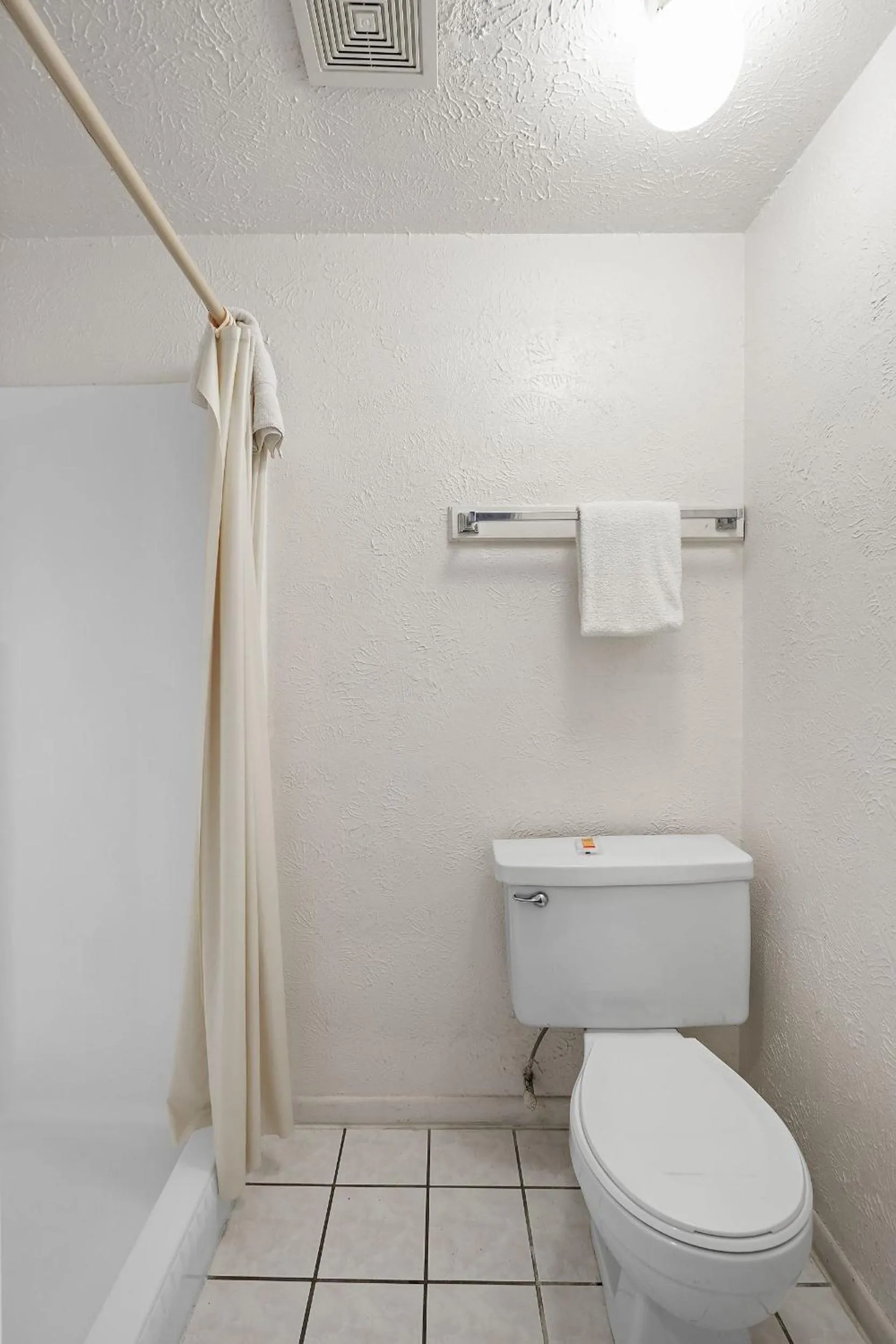 Bathroom in Friendship Inn Hotel