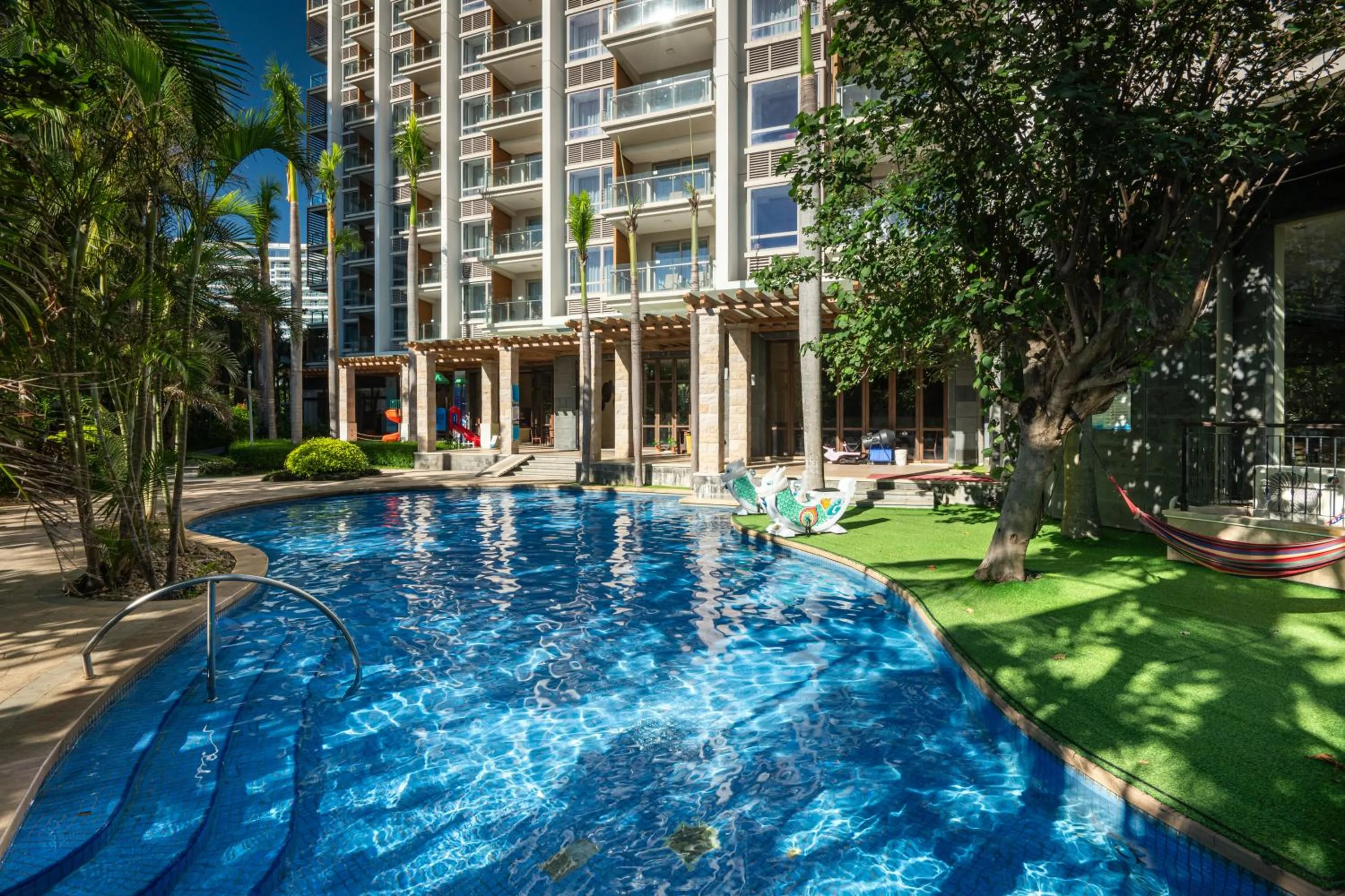 Garden in Sanya Seacube Holiday Hotel