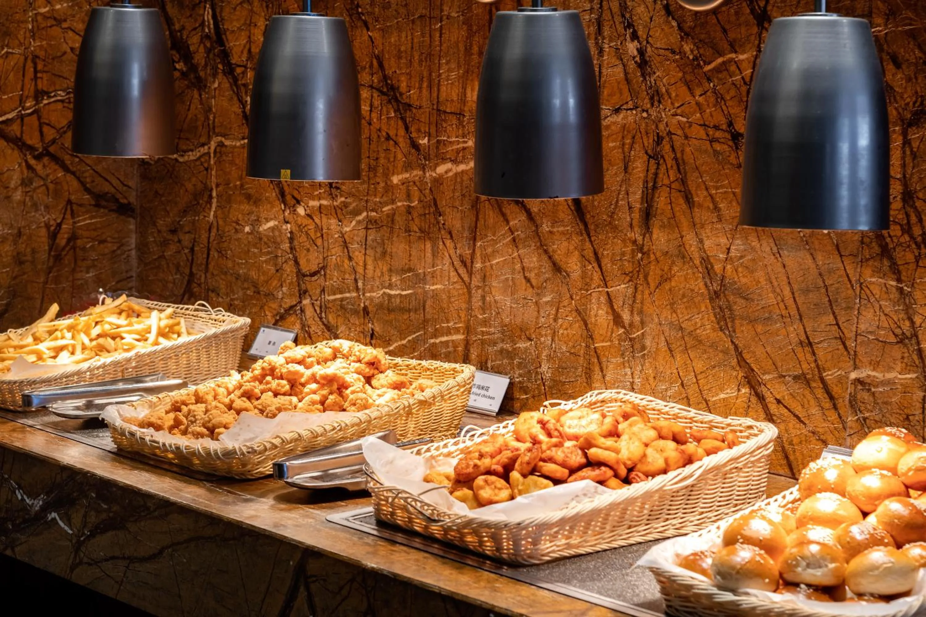 Restaurant/places to eat in Sanya Seacube Holiday Hotel