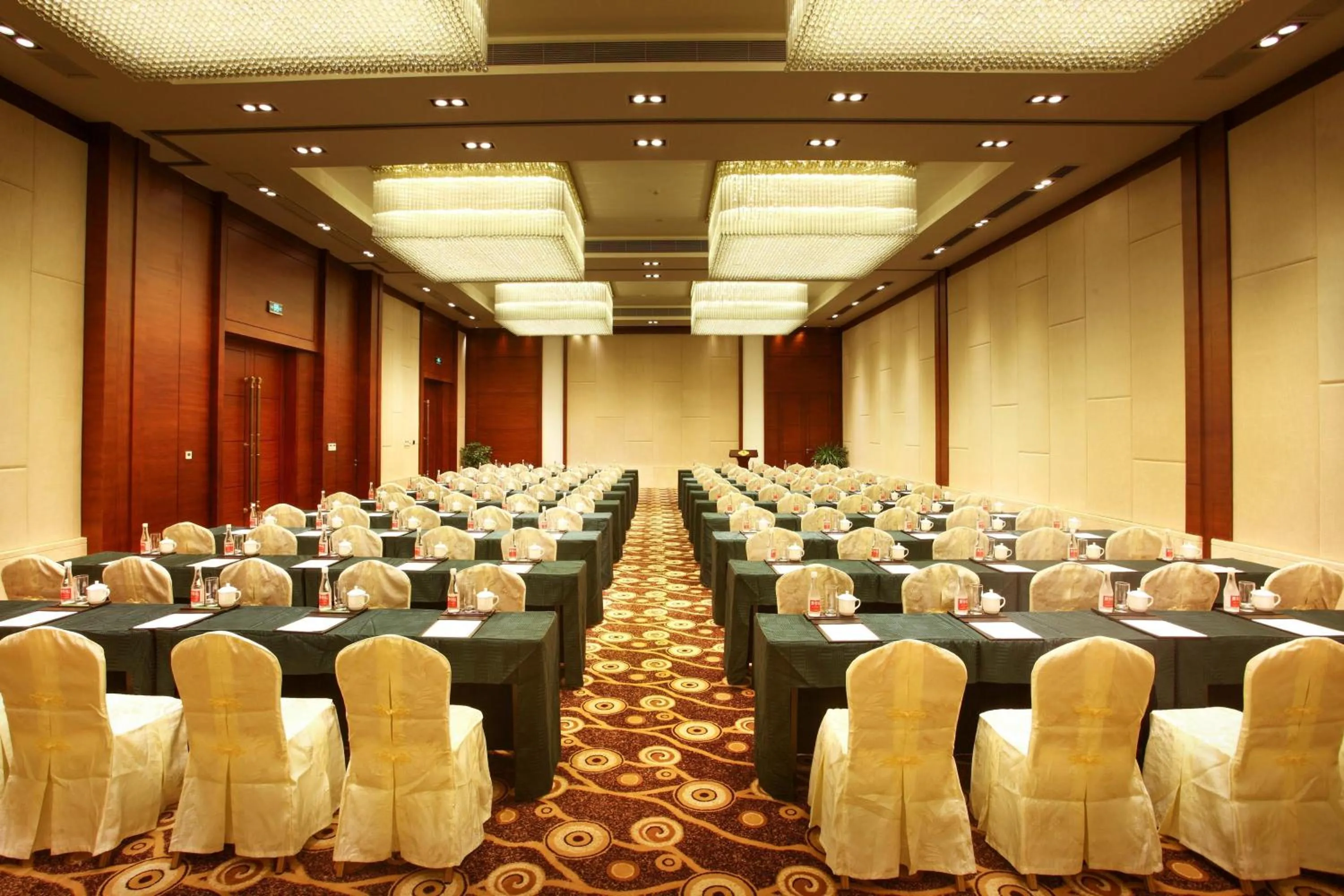 Meeting/conference room in Sanya Seacube Holiday Hotel