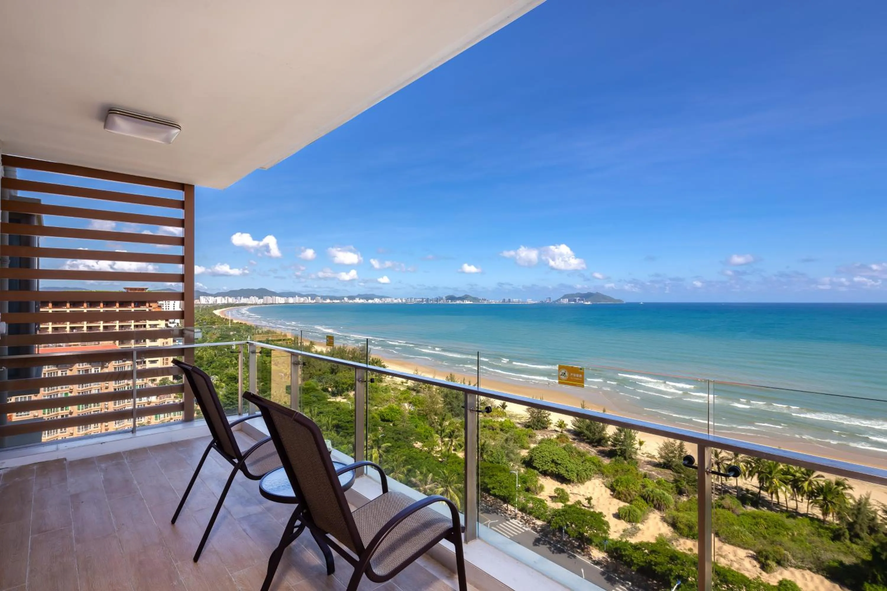 Balcony/Terrace in Sanya Seacube Holiday Hotel