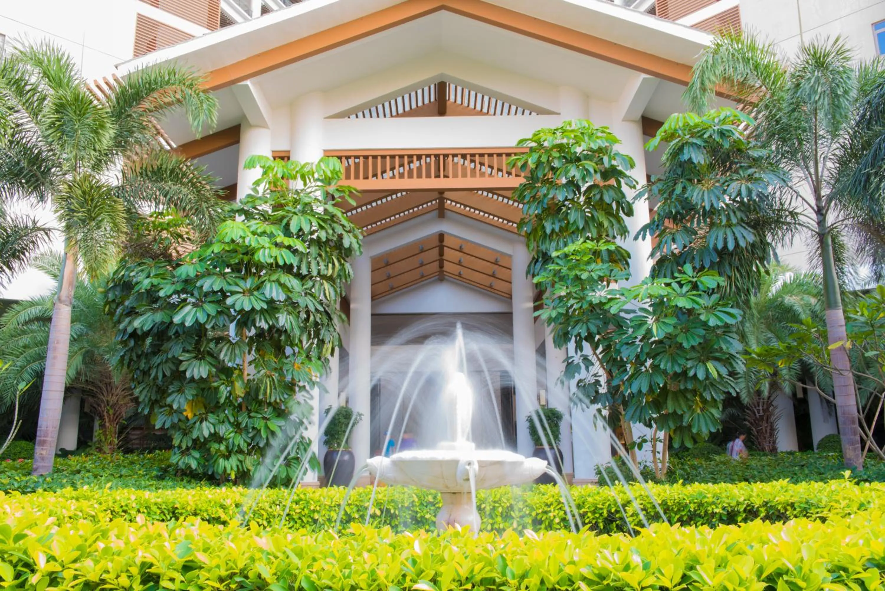 Facade/entrance in Sanya Seacube Holiday Hotel