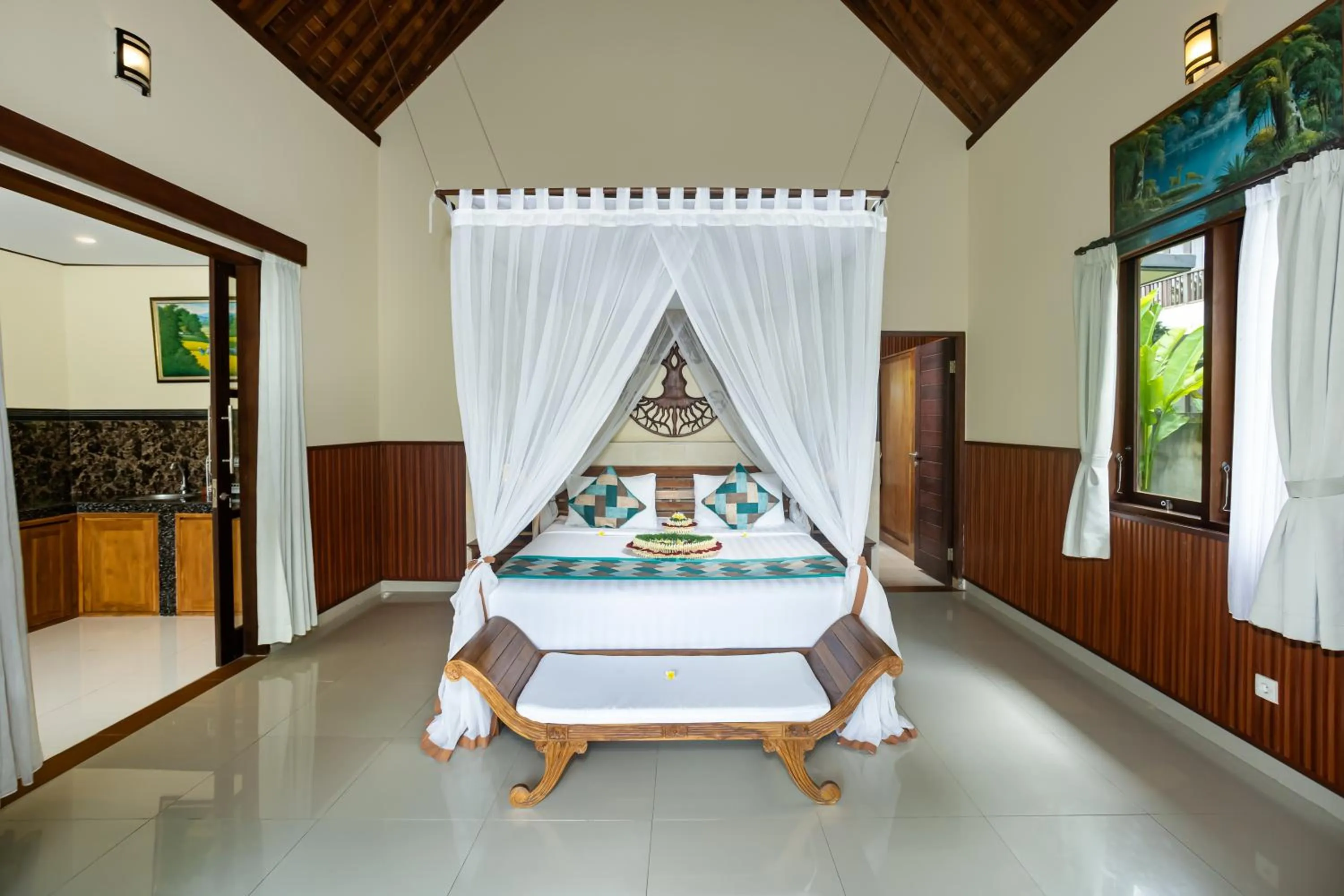 Bed in Meng Bengil Villa