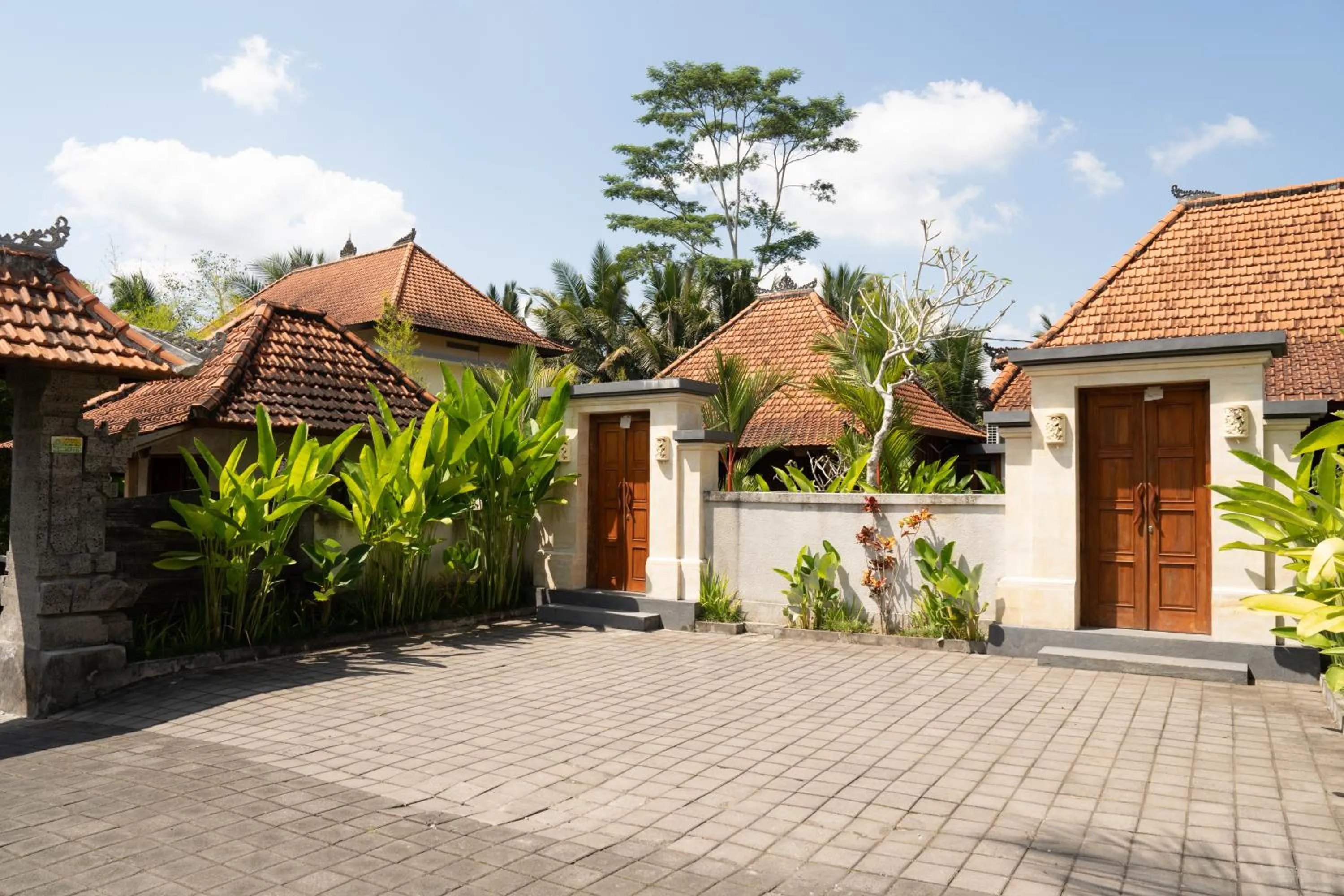 Property building in Meng Bengil Villa