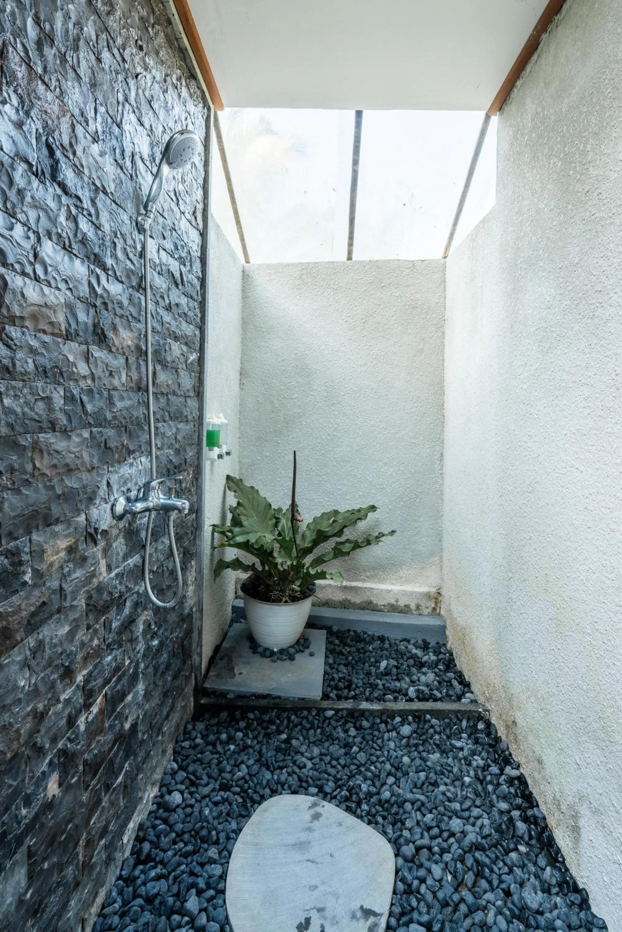 Toilet in Meng Bengil Villa