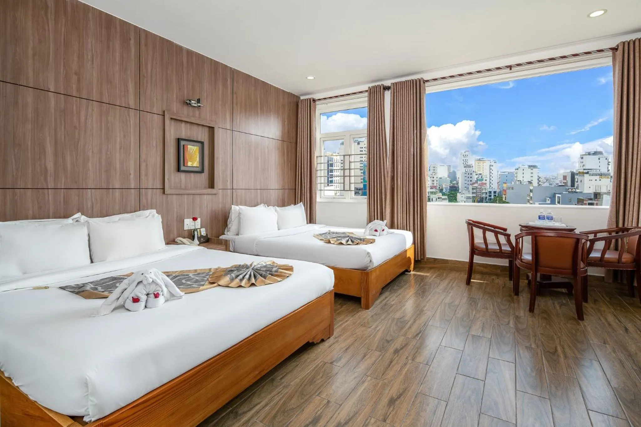 Photo of the whole room, Bed in Valencia Da Nang Beach Hotel