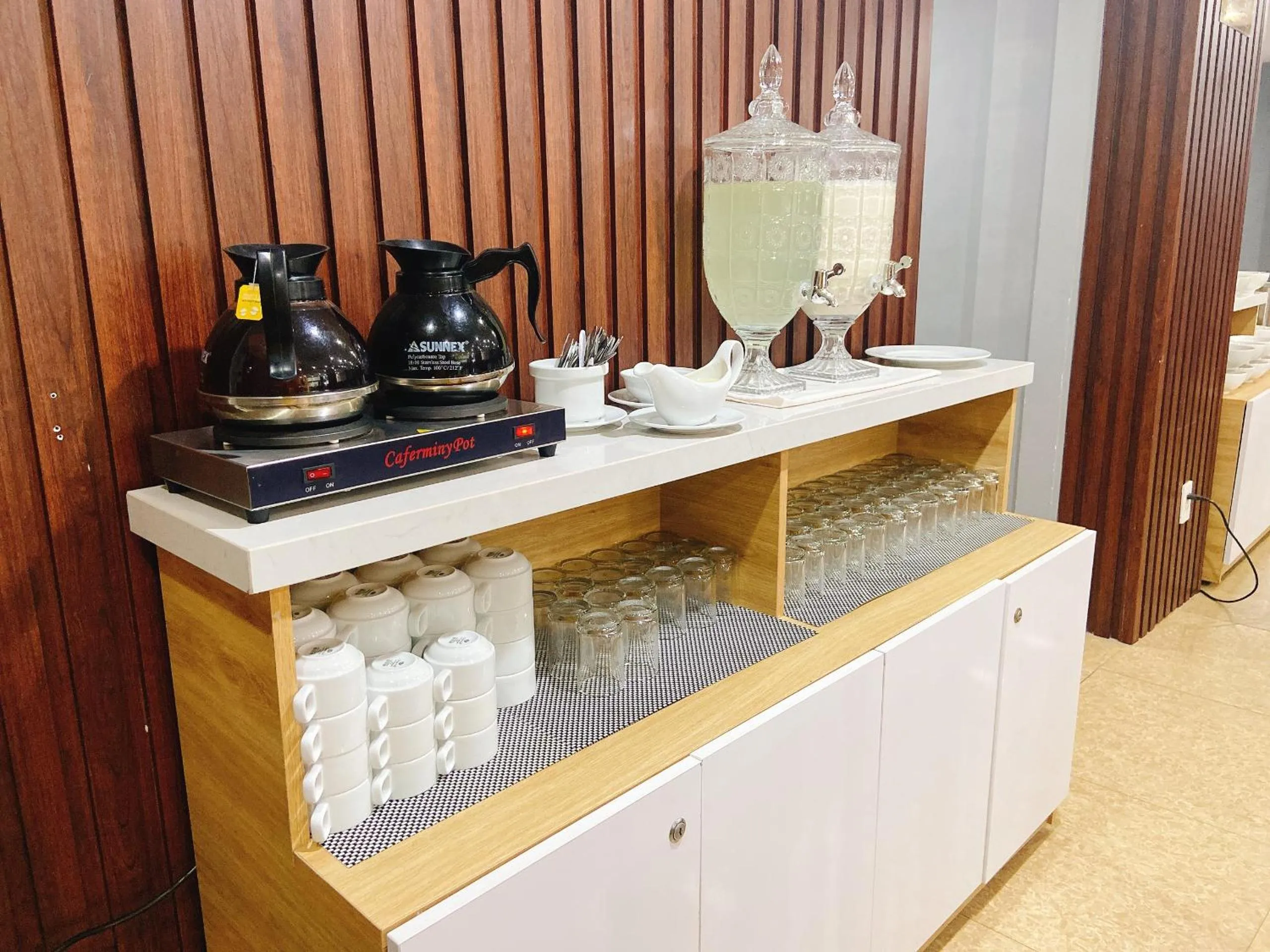 Coffee/tea facilities in Valencia Da Nang Beach Hotel