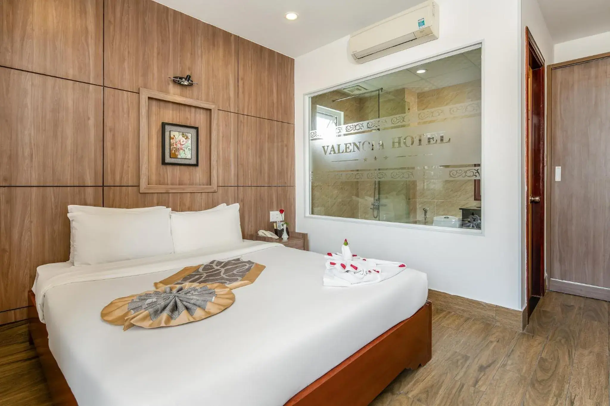 Standard Double Room in Valencia Da Nang Beach Hotel Standard Double Room in Valencia Da Nang Beach Hotel