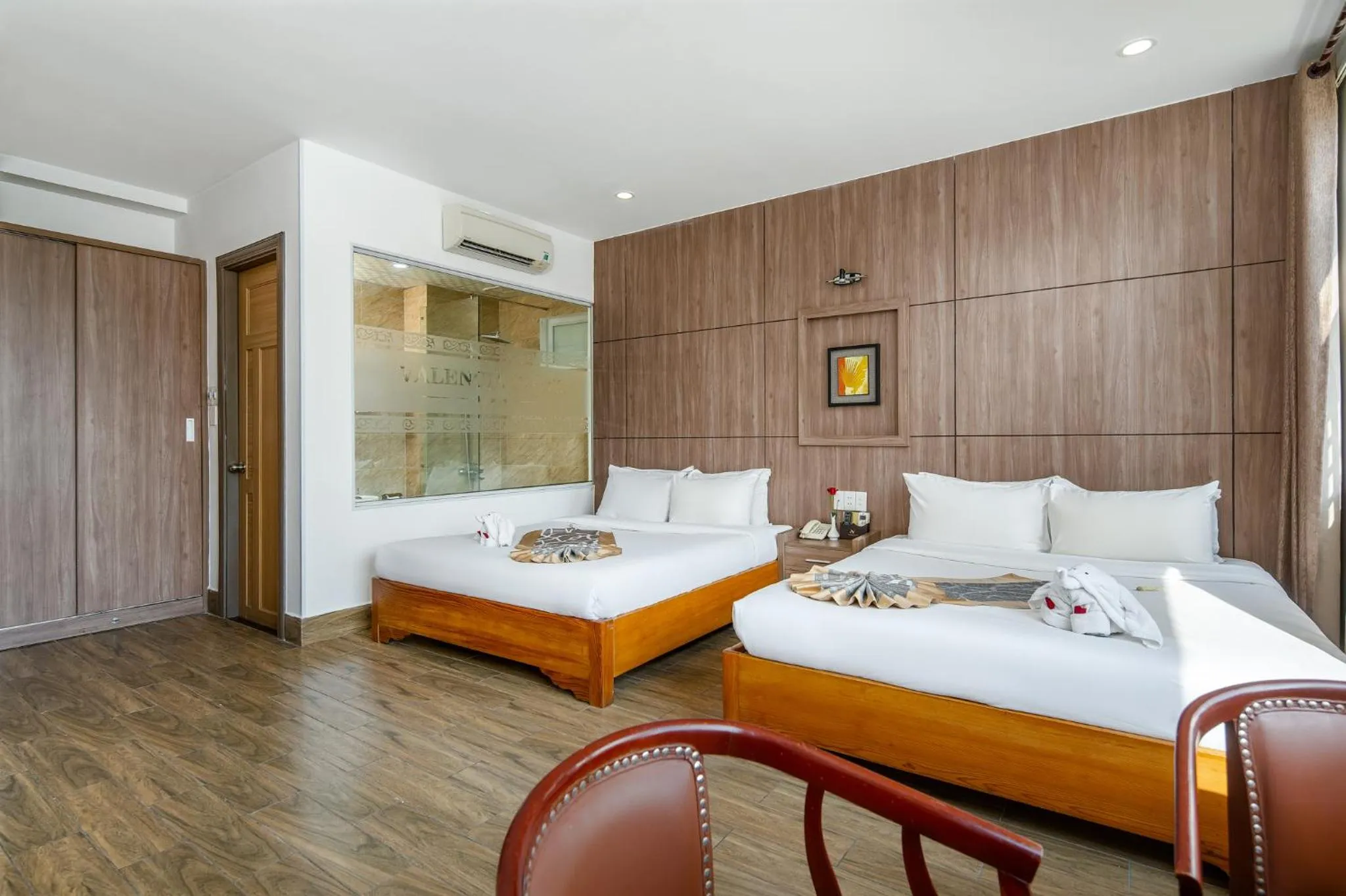 Bed in Valencia Da Nang Beach Hotel