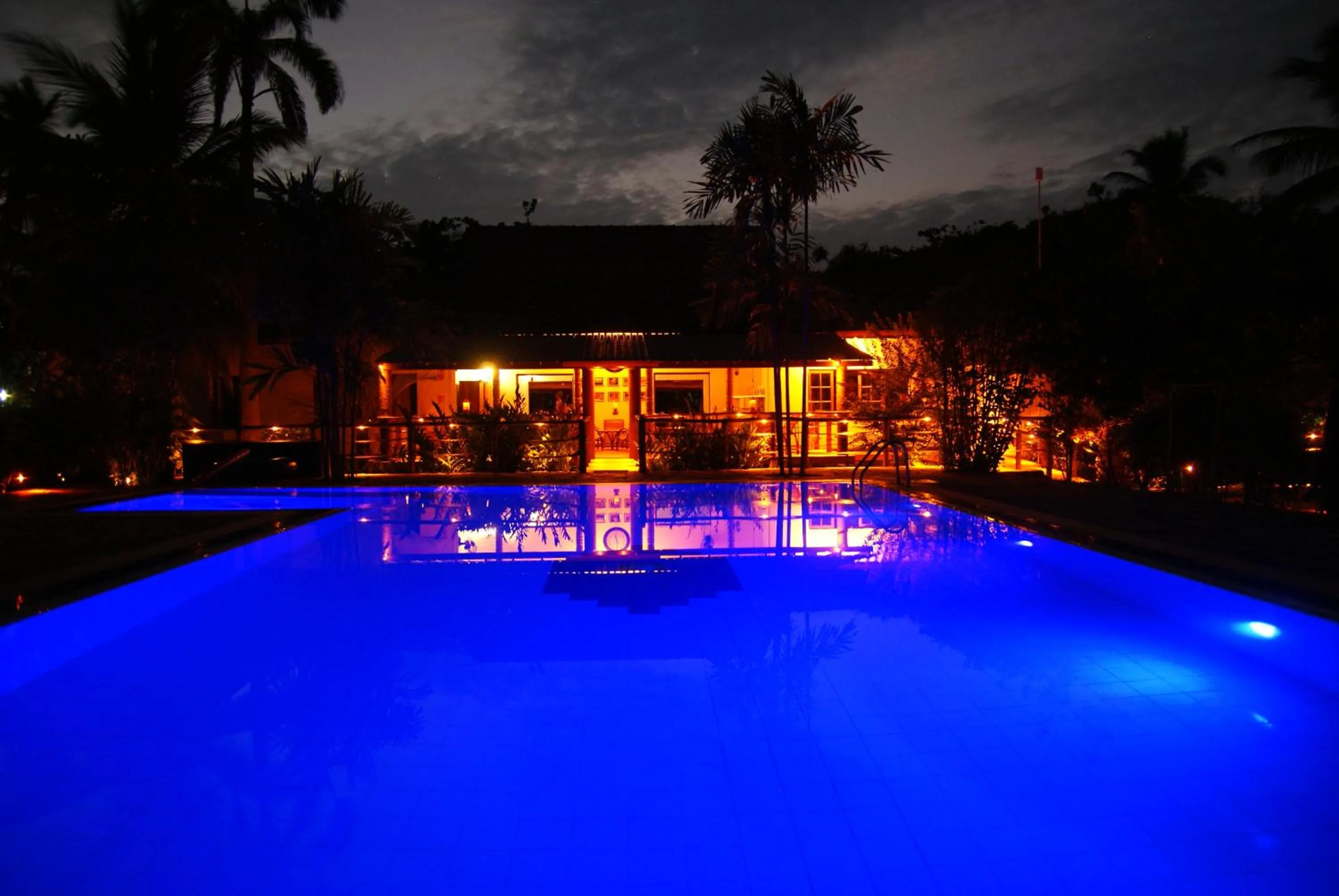 Swimming pool in Puetz Travels Beach Resort