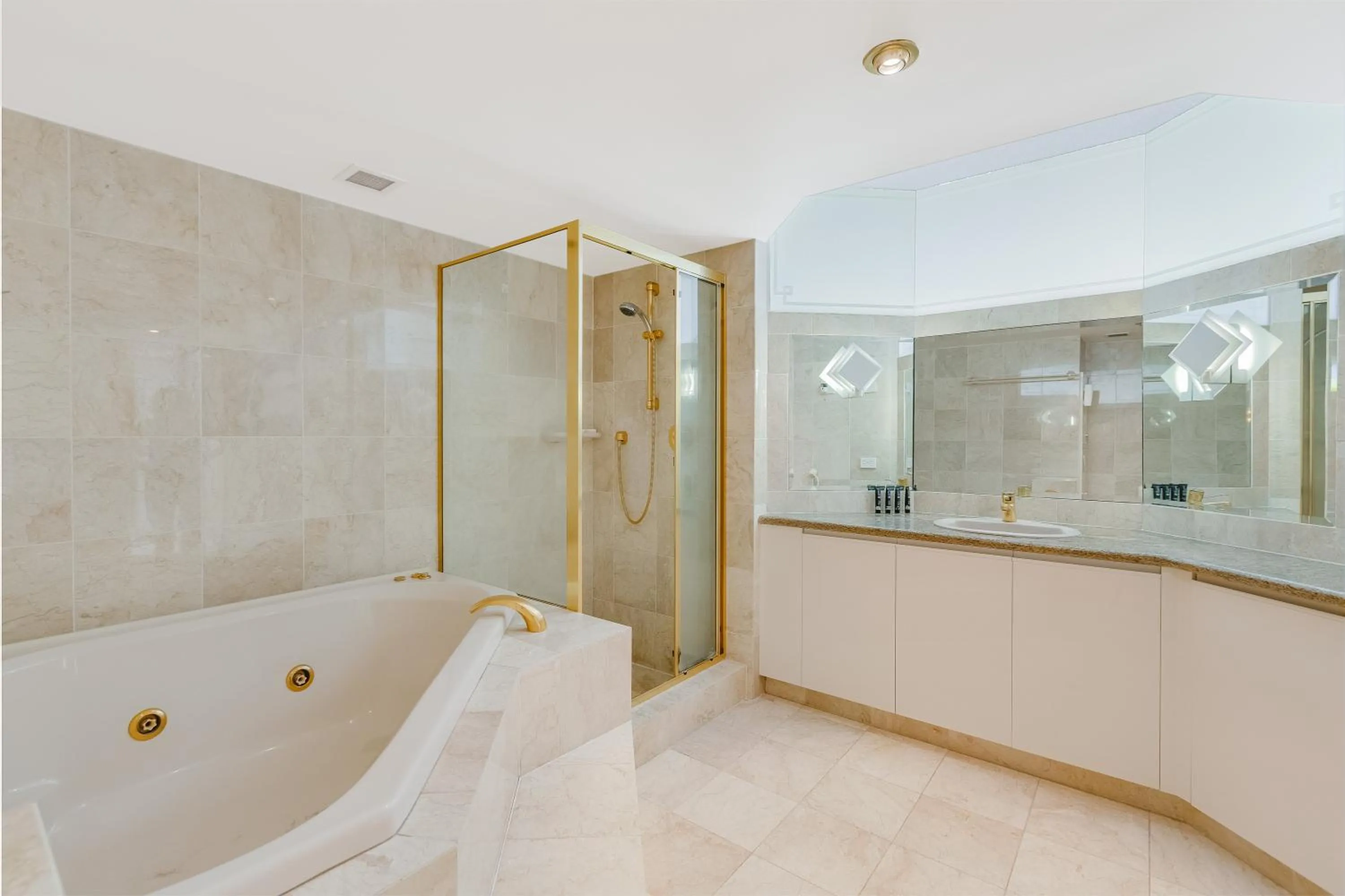 Meridian Tower Kirra Beach