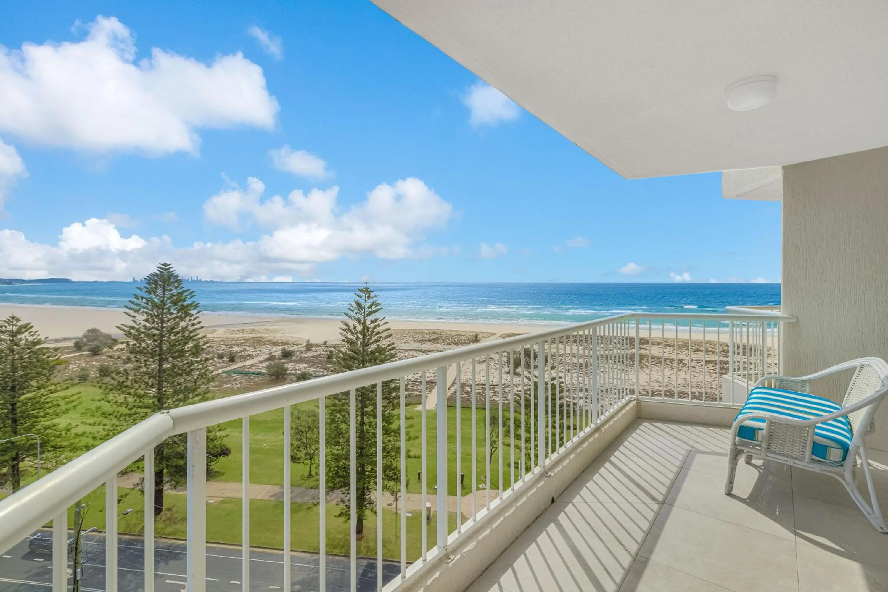 Natural landscape in Meridian Tower Kirra Beach
