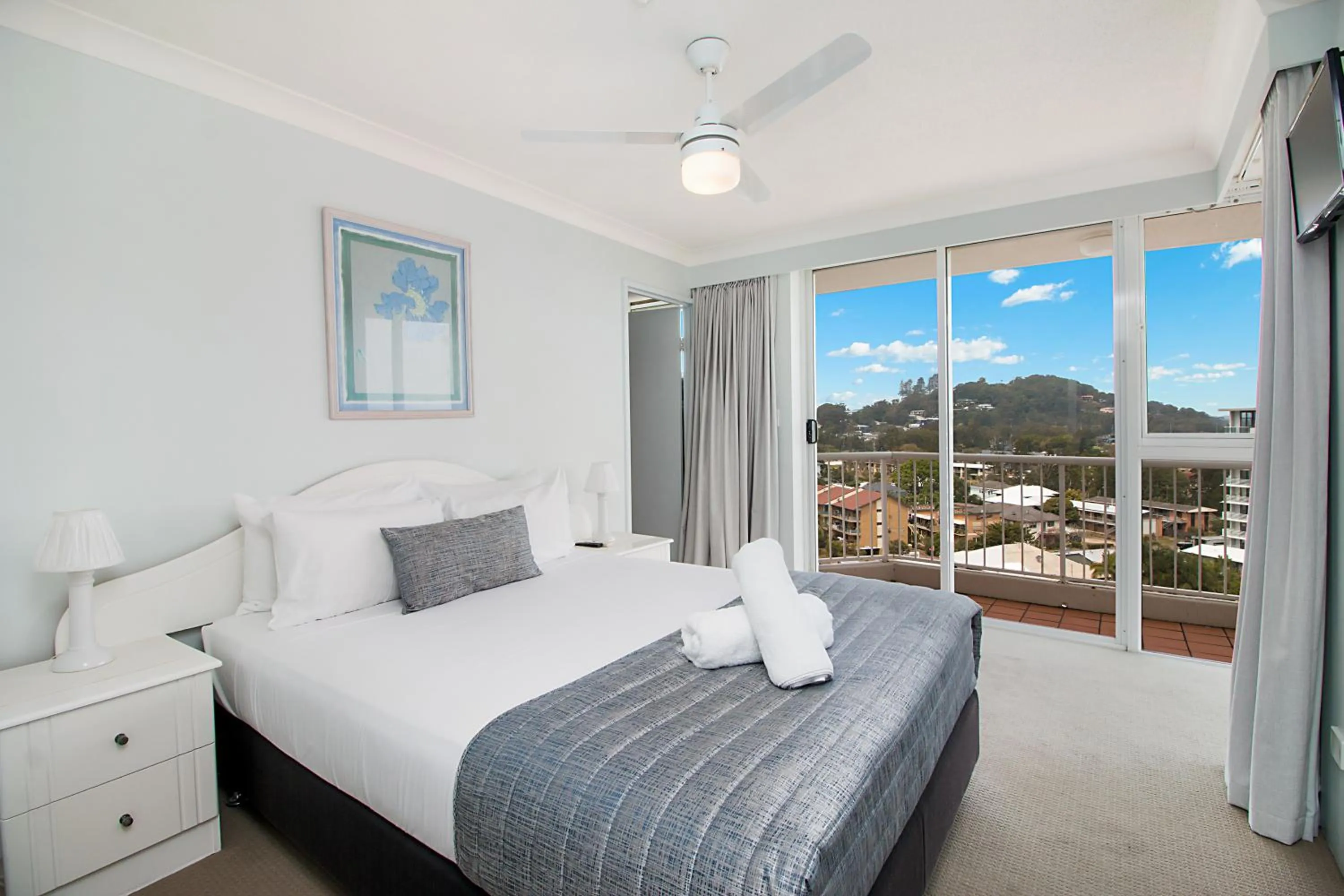 Bedroom, Bed in Meridian Tower Kirra Beach