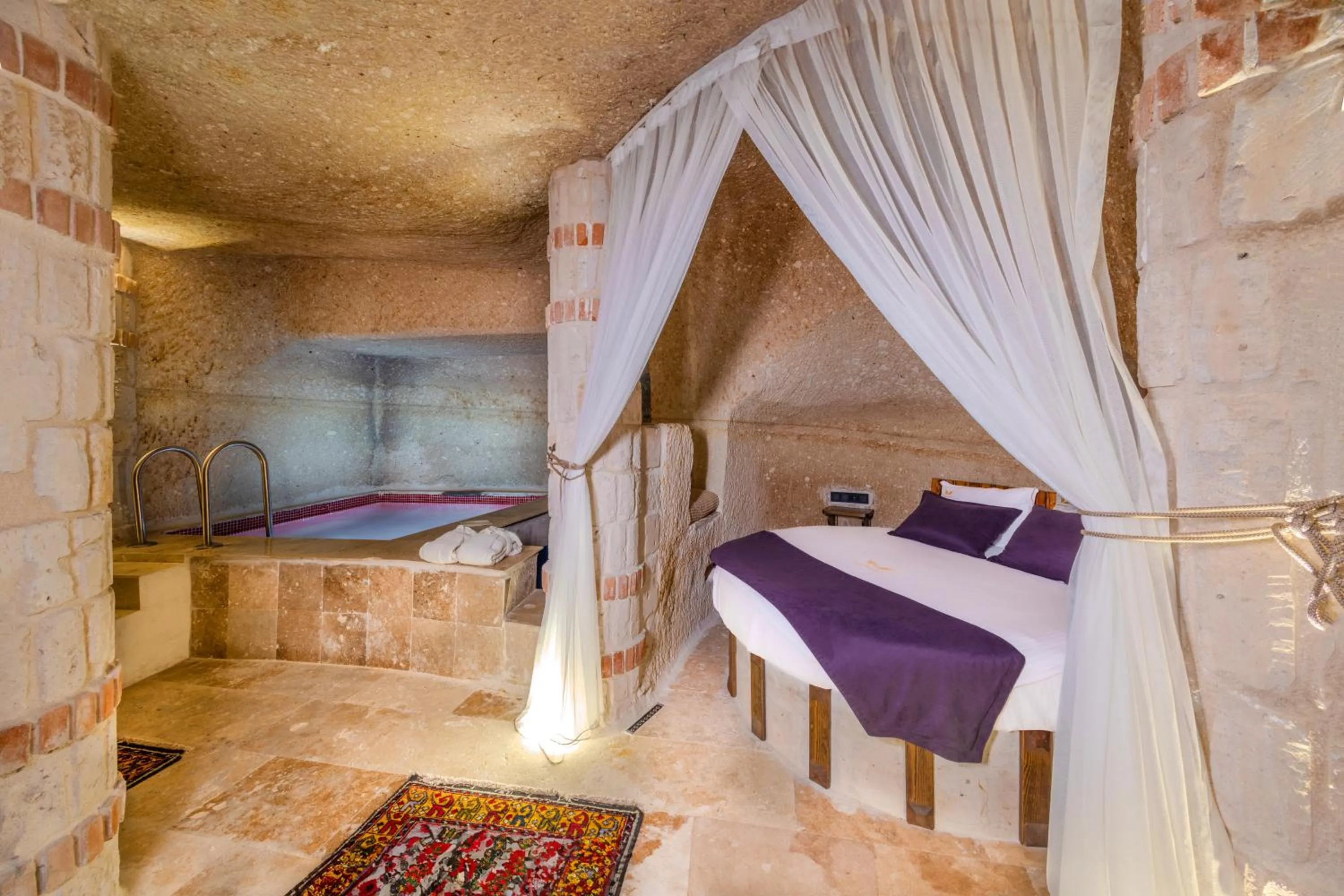 Bedroom, Bed in Angel View Suites