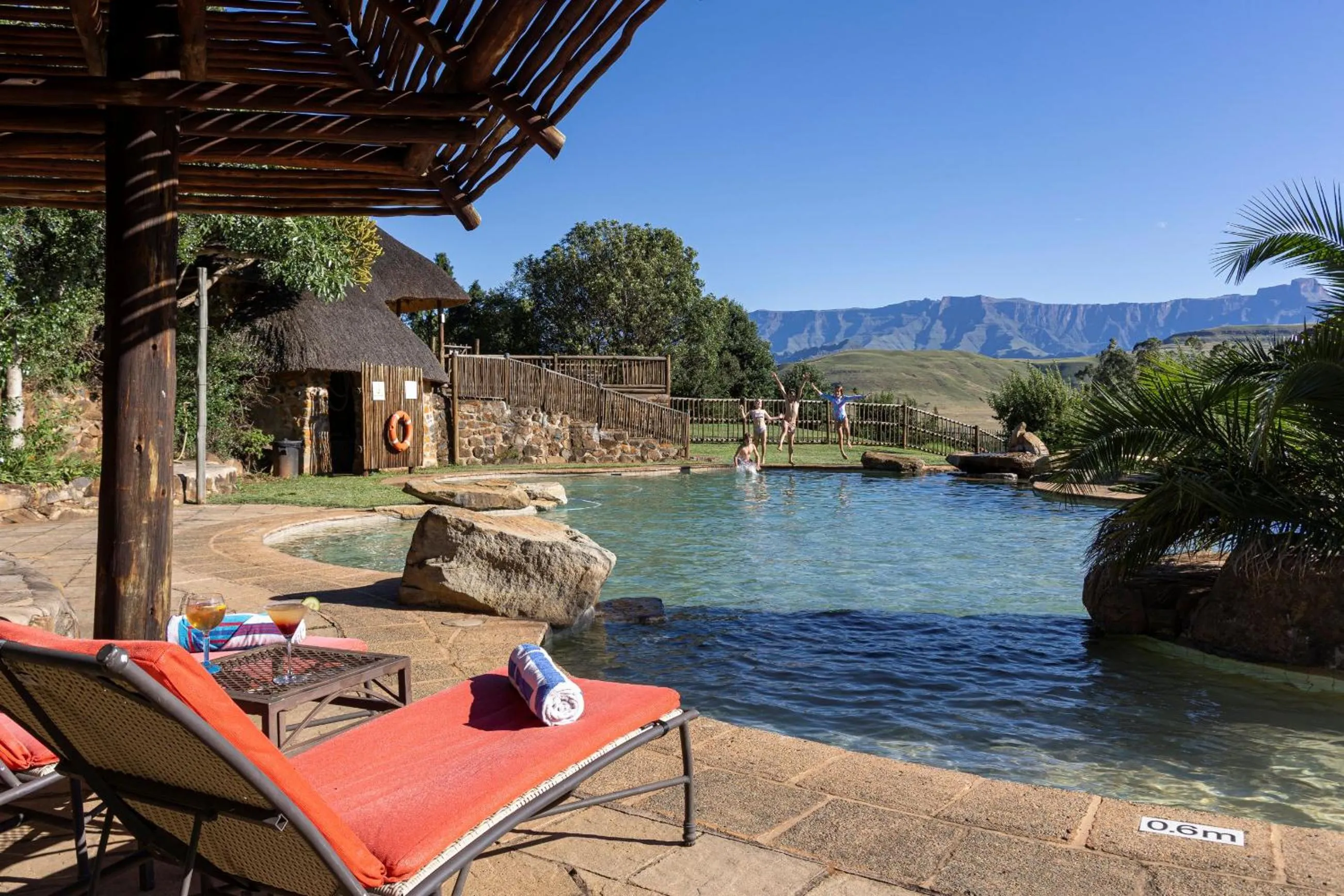 Swimming pool in Montusi Mountain Lodge